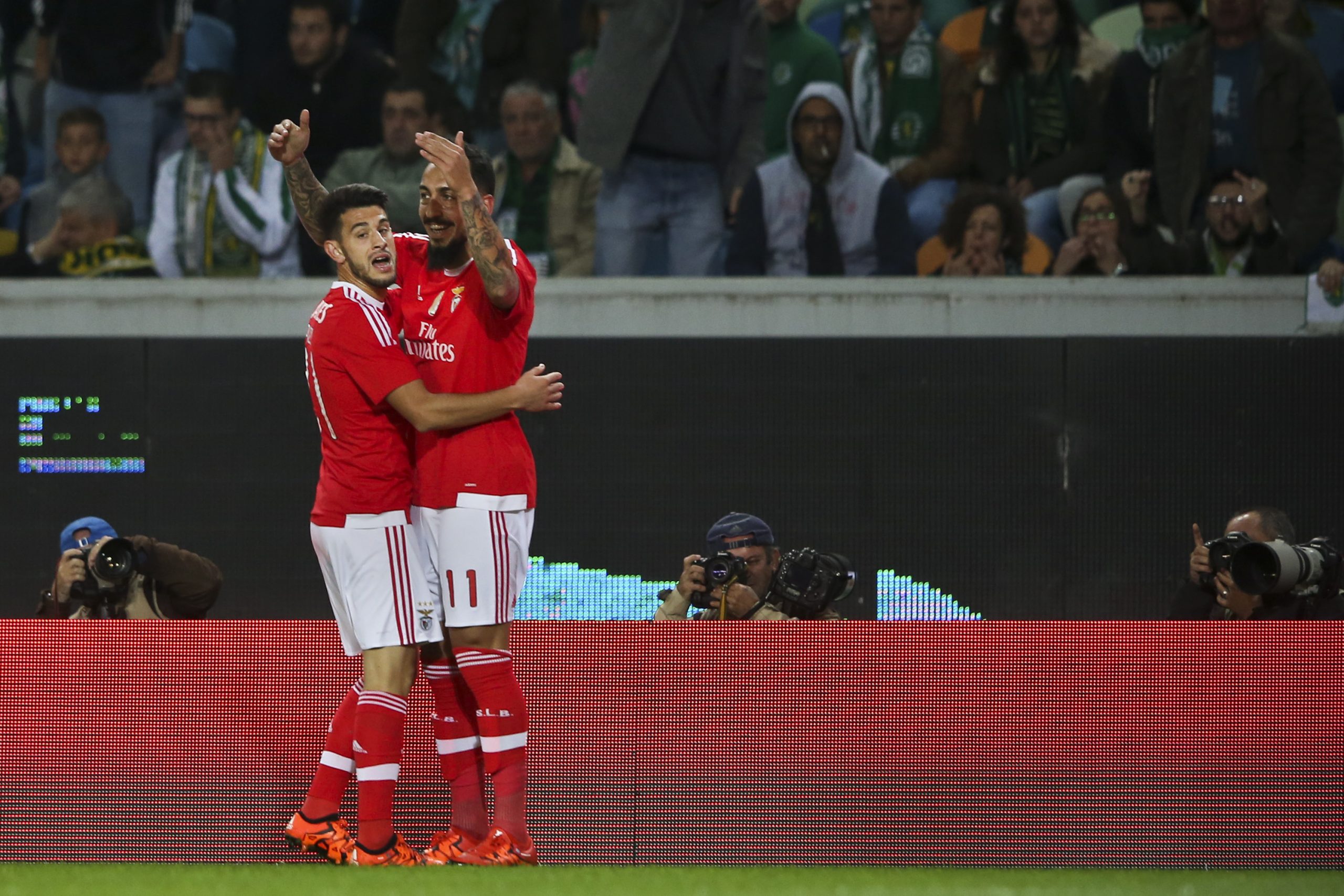 Samaris e Mitroglou convocados para a seleção da Grécia