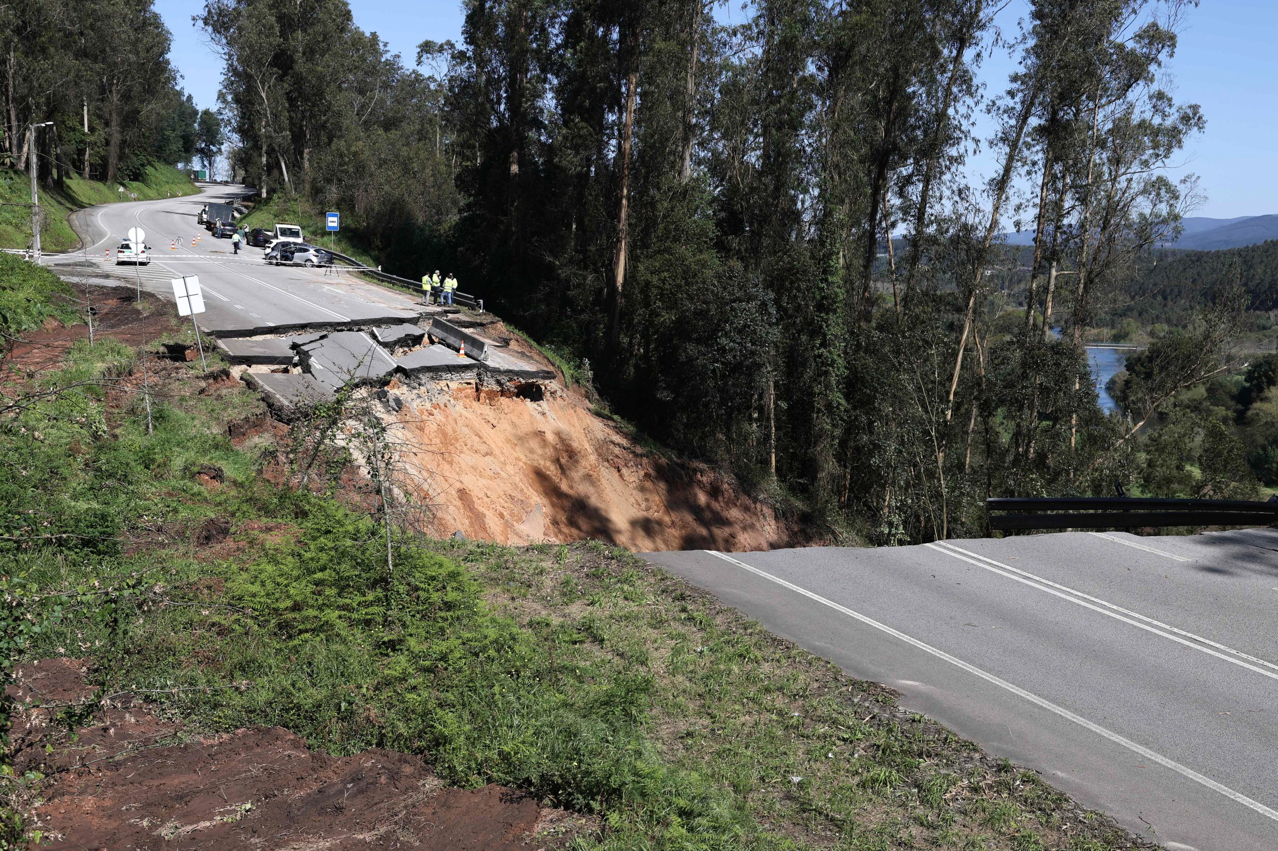 IP estuda melhor solução para repor circulação de trânsito no IC2 em Águeda