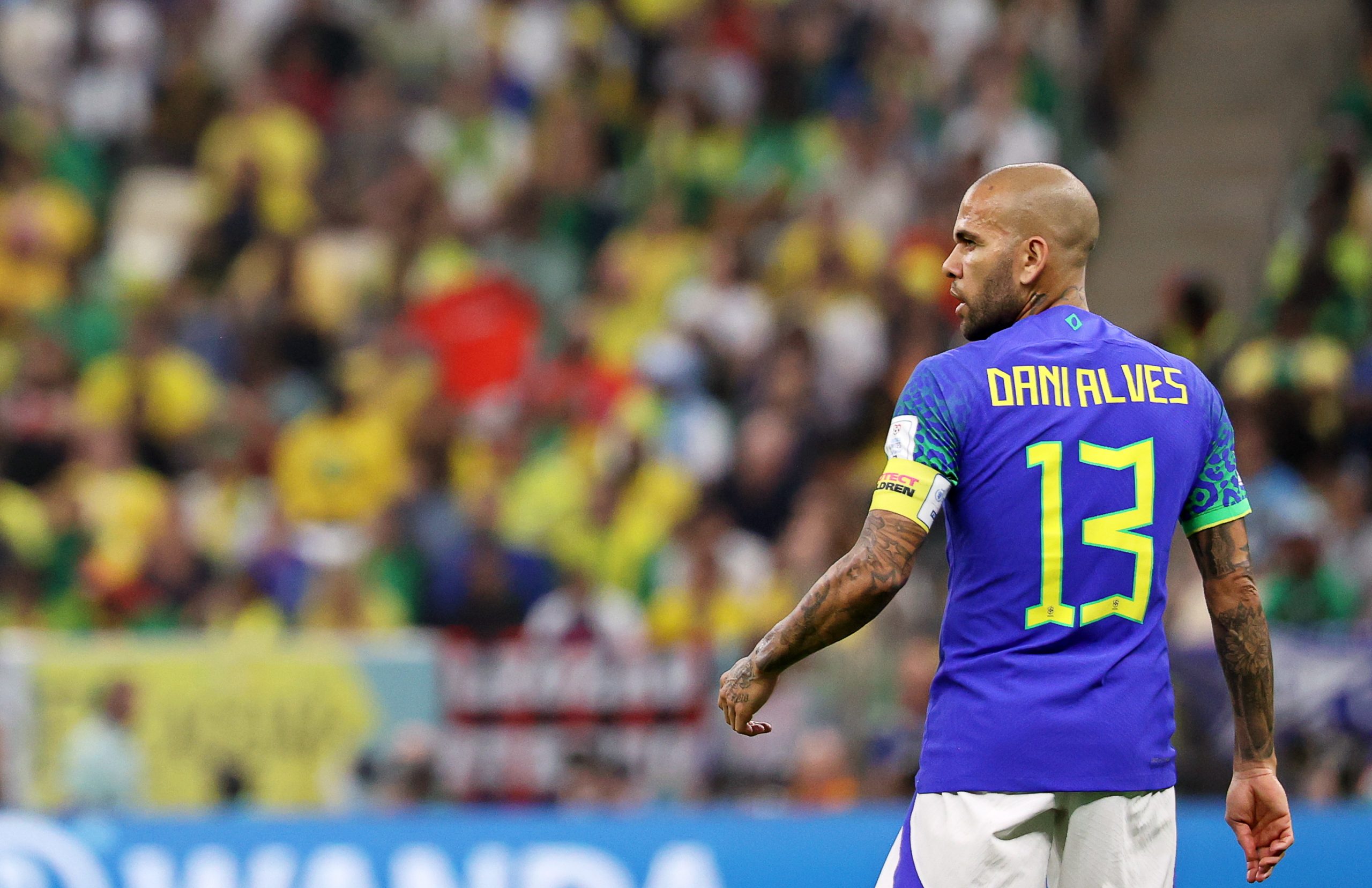 Dani Alves fica em prisão preventiva por acusação de agressão sexual