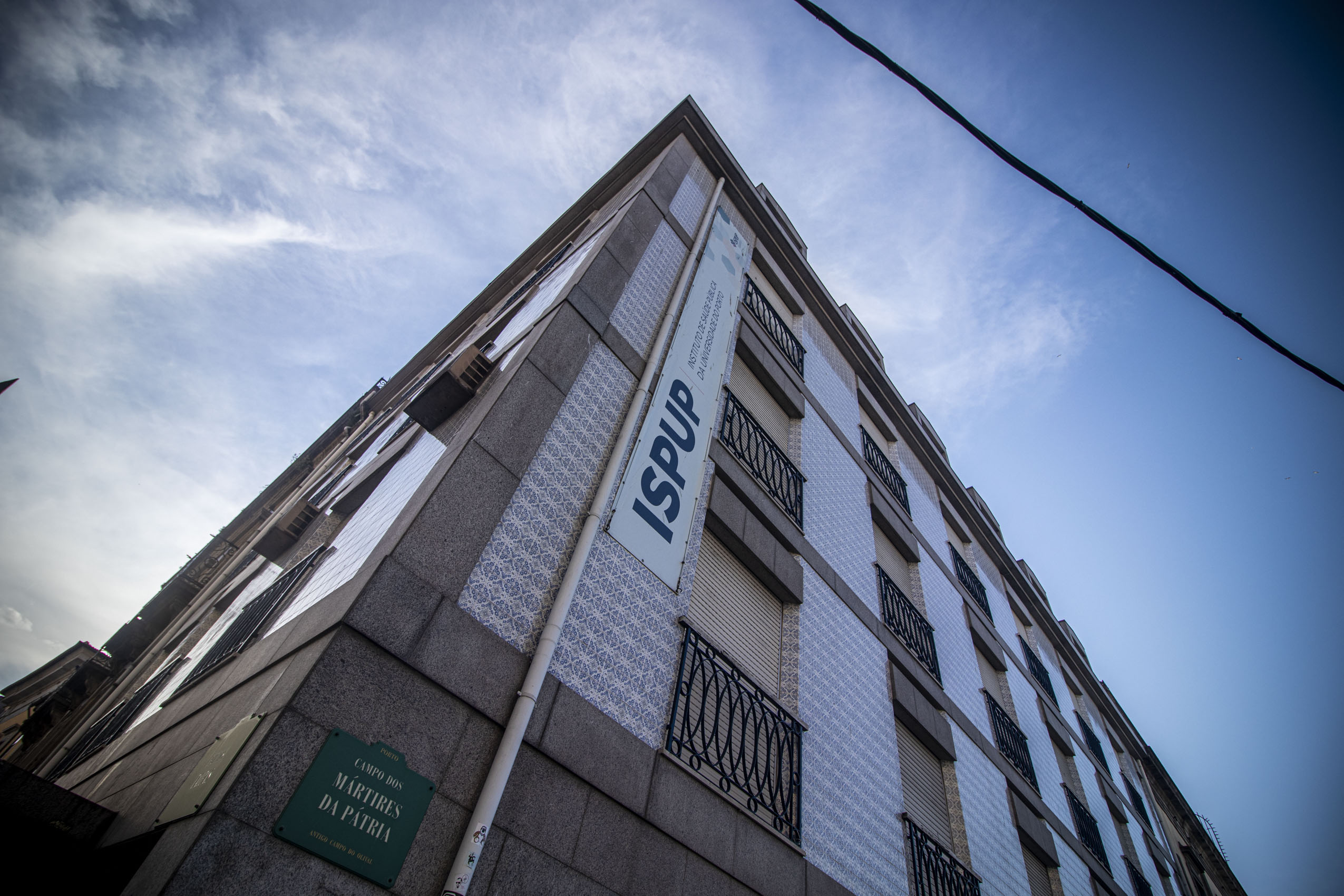 Beneficiários e dadores discordam do acesso prioritário de casais heterossexuais a tratamentos de fertilidade