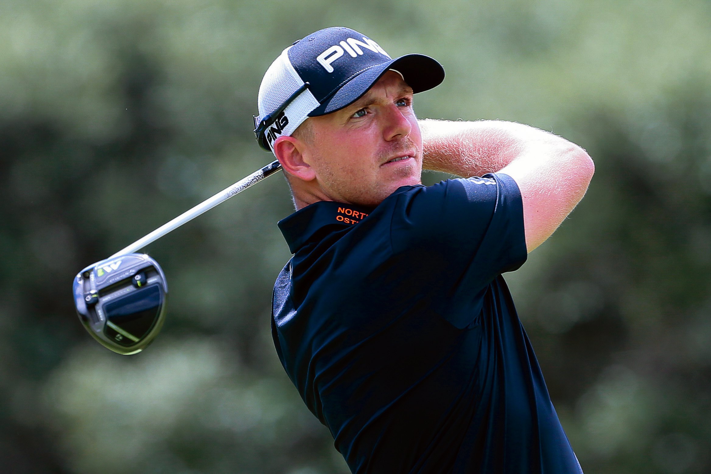 Golfe: Matt Wallace a uma volta do seu primeiro título no circuito