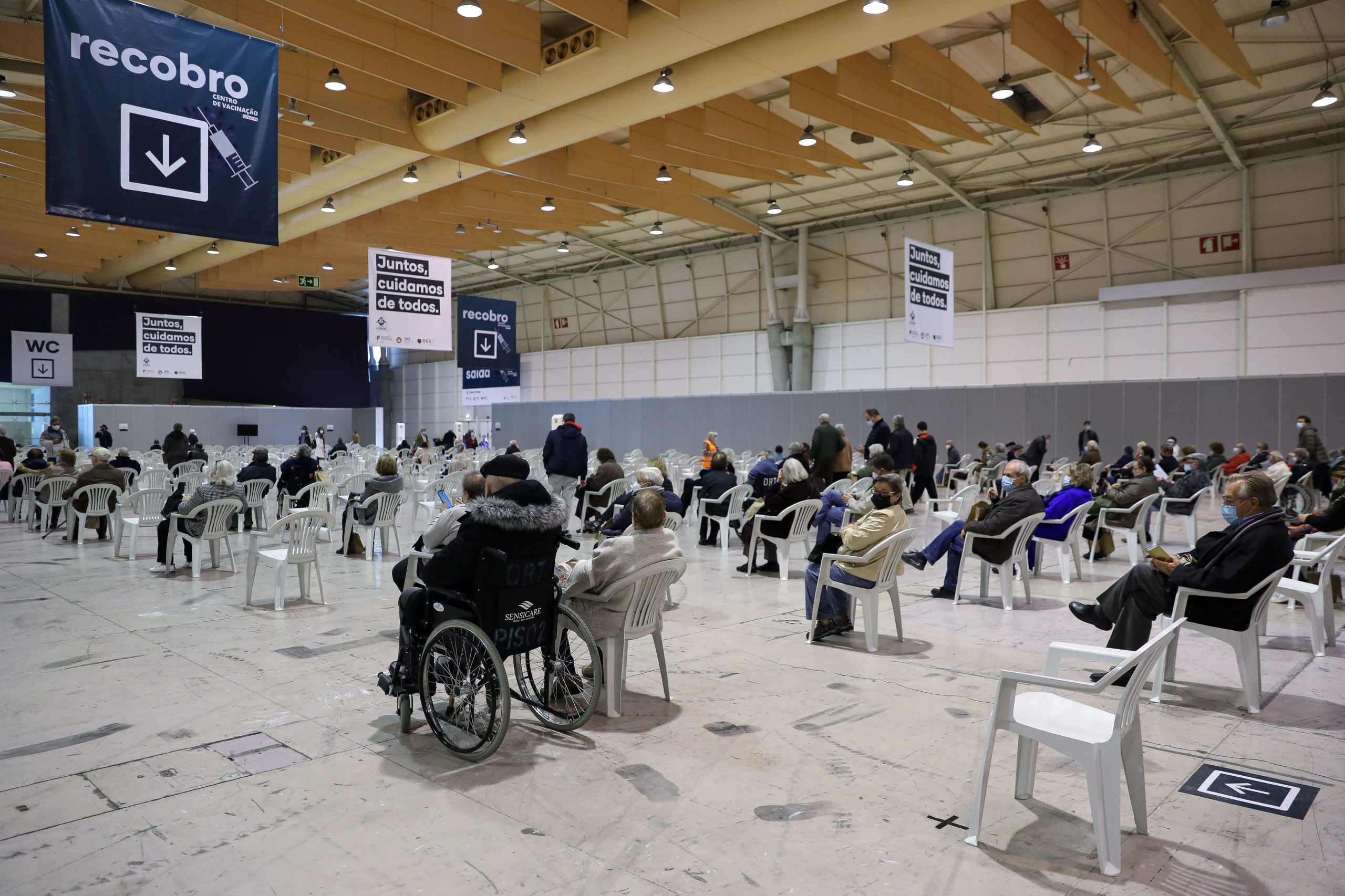 Covid-19: População residente em Portugal com imunidade de 86,4%