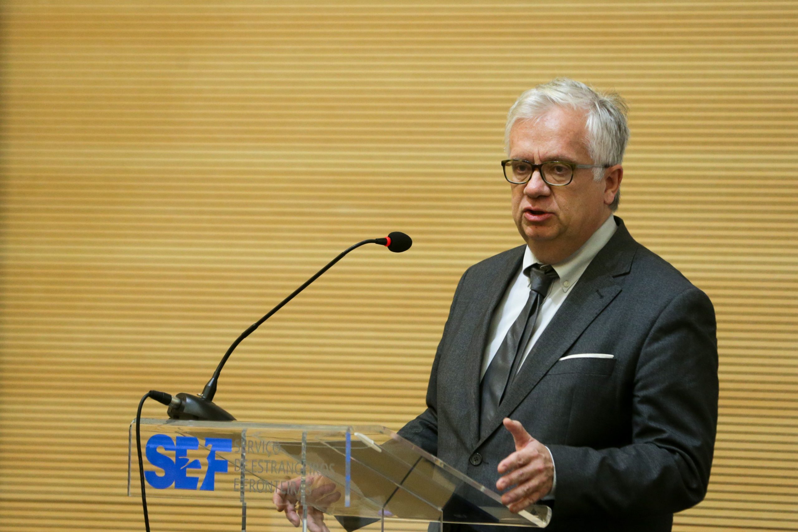 Eduardo Cabrita diz que é fundamental reforçar papel dos bombeiros na proteção civil