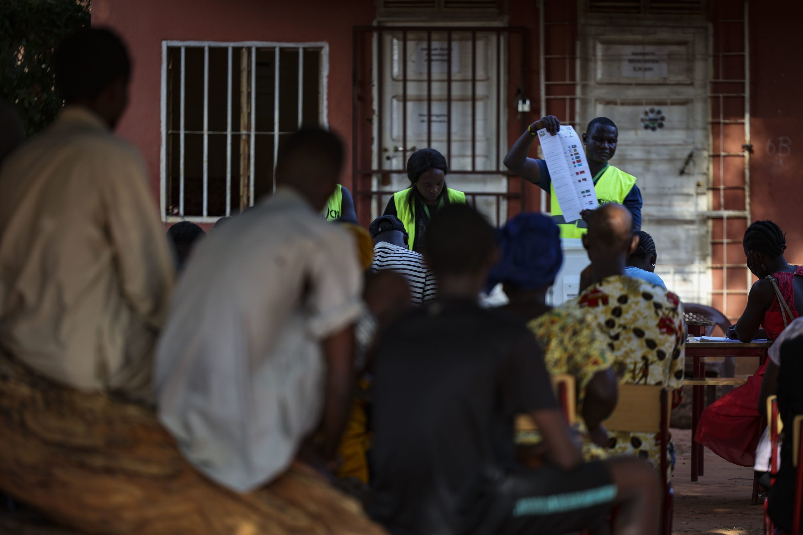 Guiné-Bissau: Chefe da missão de observadores destaca tranquilidade e “participação notável” acima de 70%