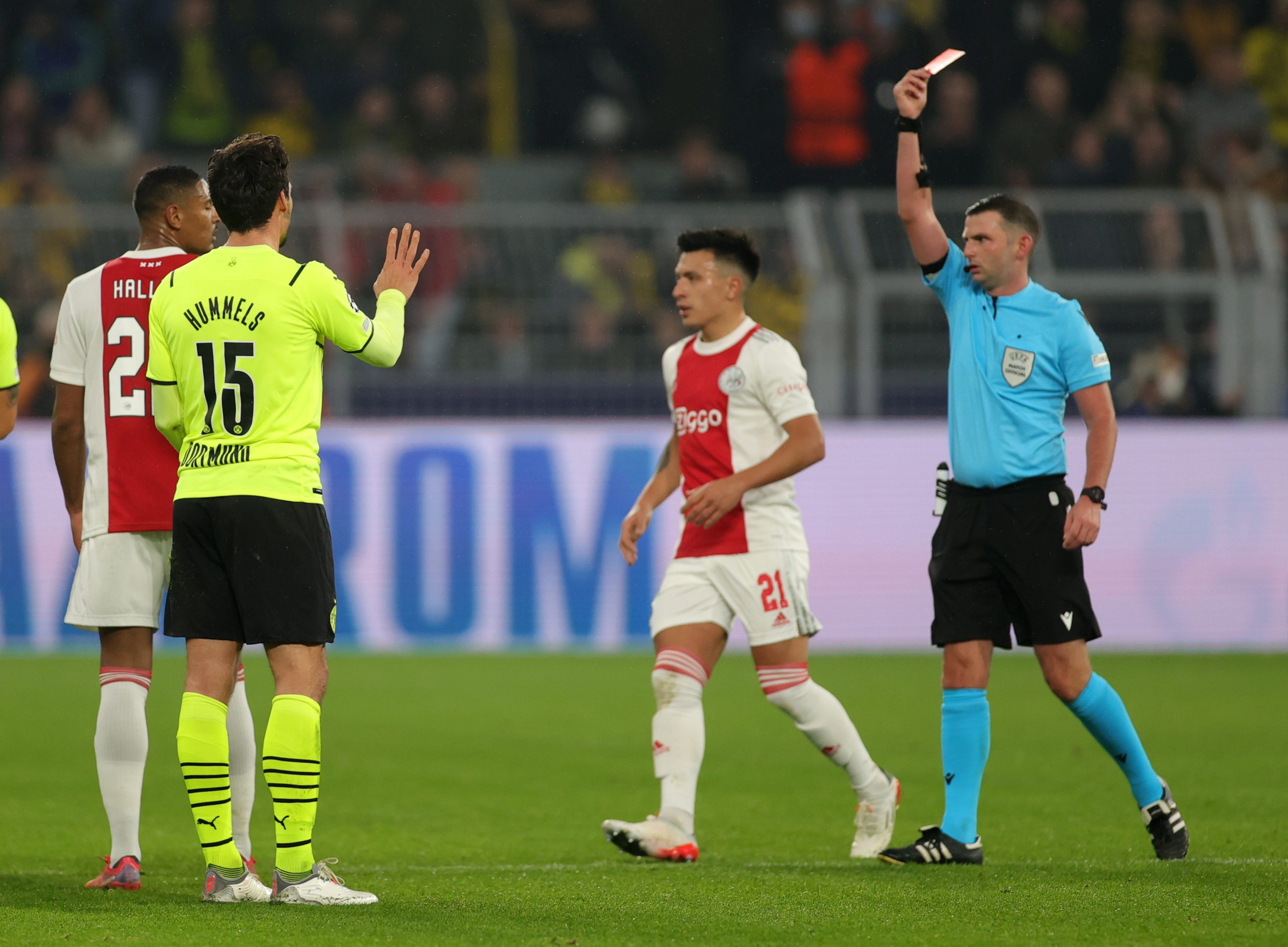 Dortmund pede a despenalização de Hummels para poder defrontar o Sporting