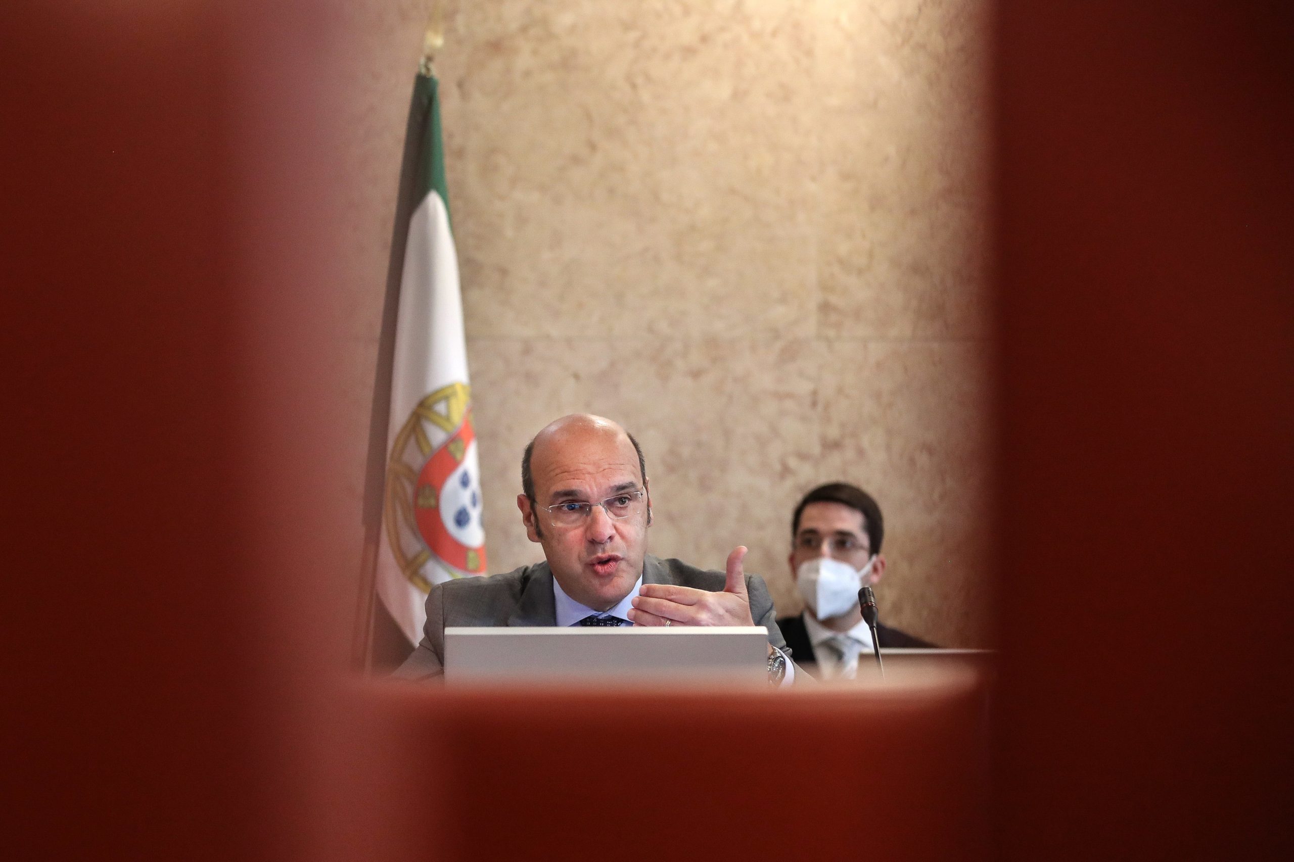 Propostas vinculativas para reprivatização da Efacec escolhidas “num dos próximos Conselhos de Ministros”, adianta Pedro Siza Vieira