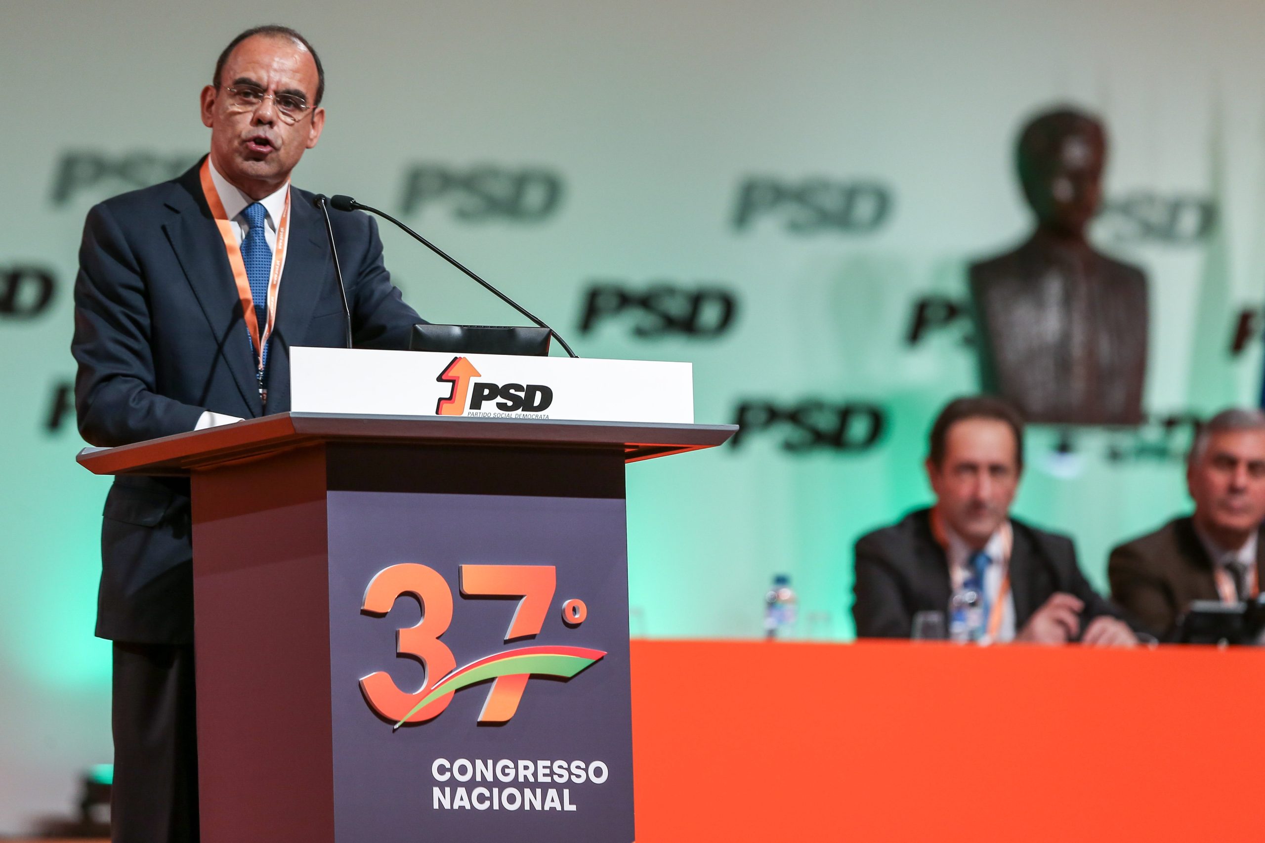 Morais Sarmento defende combate ao Governo da “frente de esquerda” e desafia Marcelo a patrocinar pactos de regime