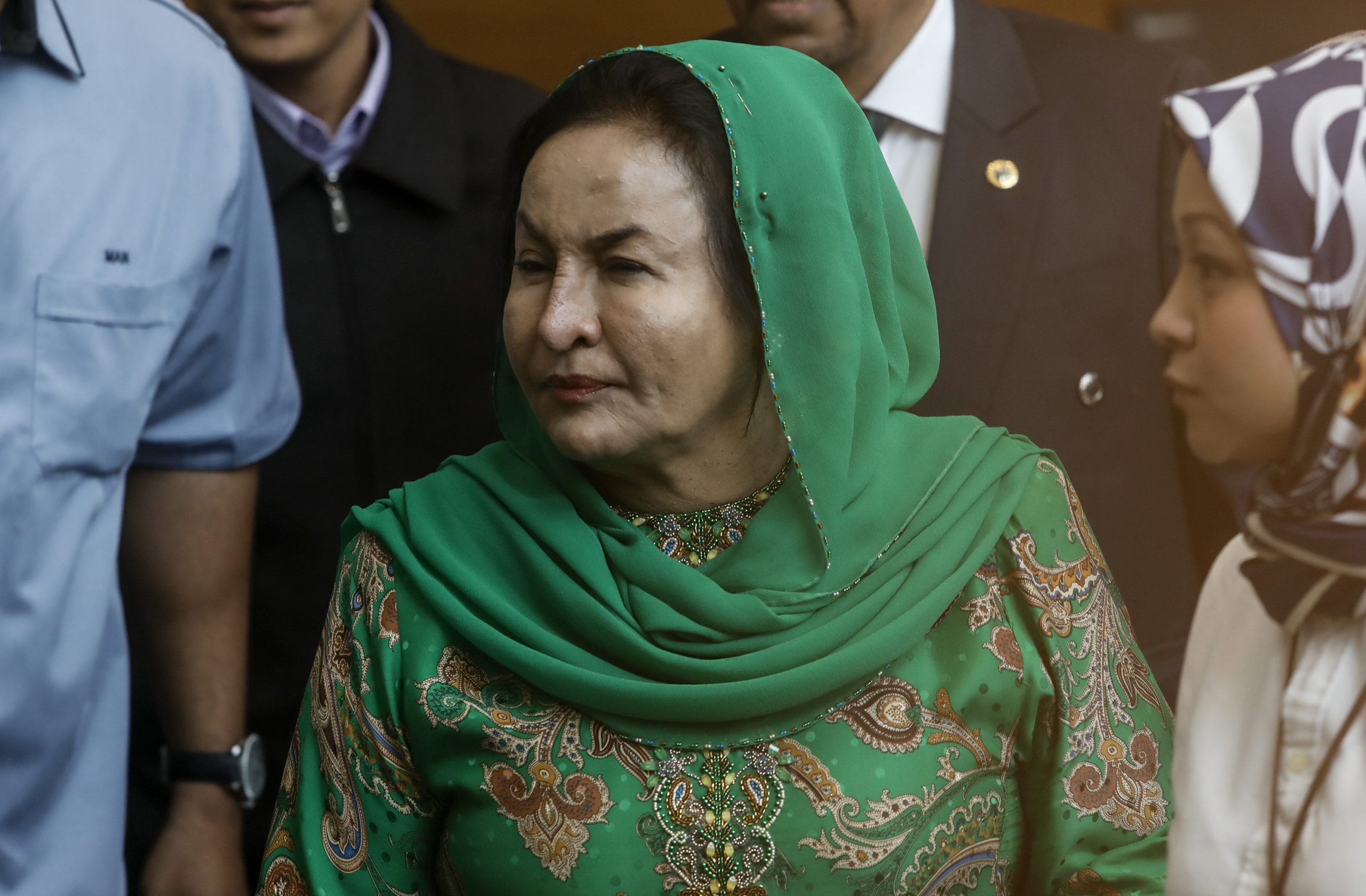 Mulher do ex-primeiro-ministro da Malásia detida em caso de corrupção