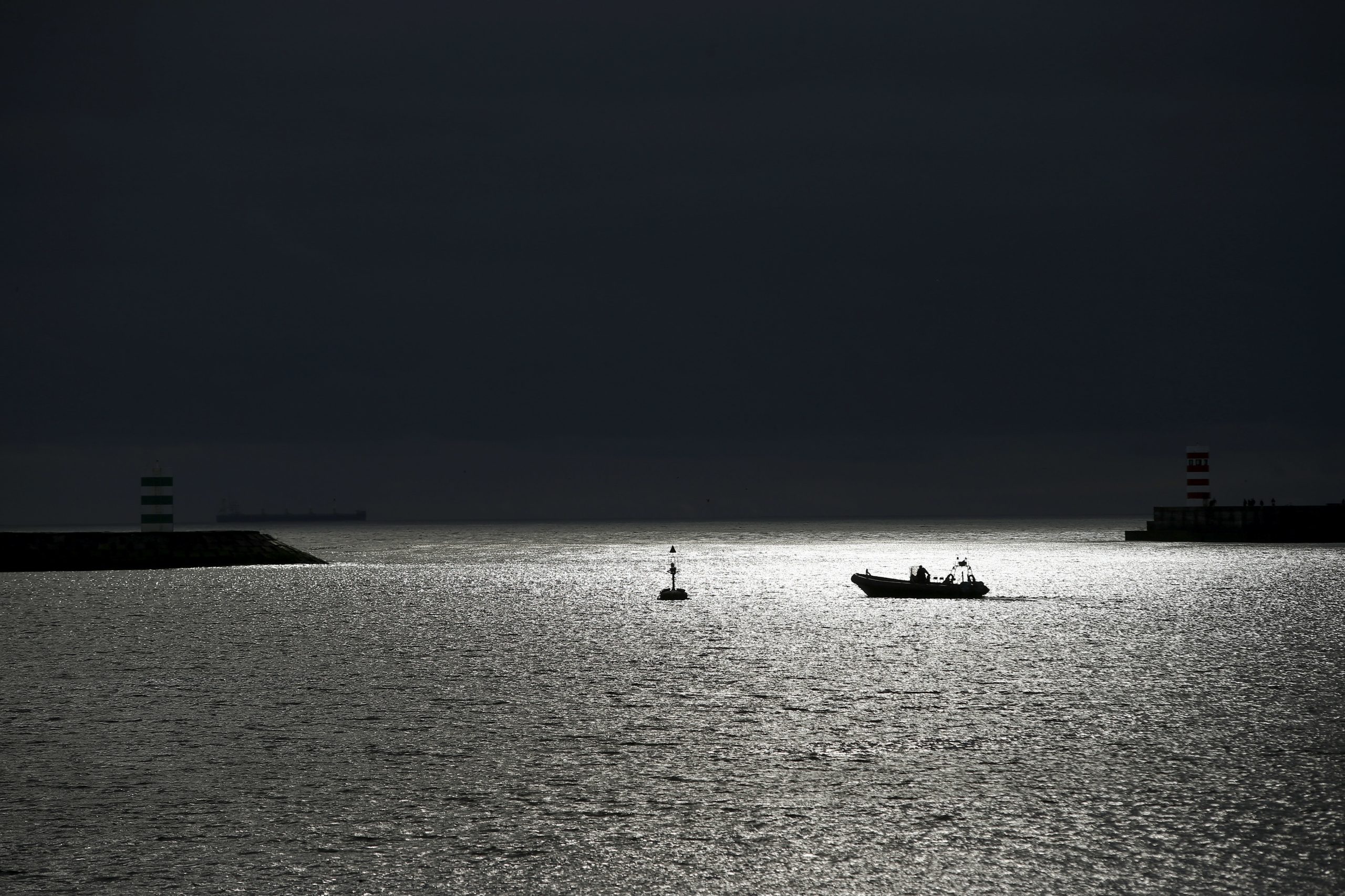 Buscas por pescador em Aljezur interrompidas ao final do dia sem resultados