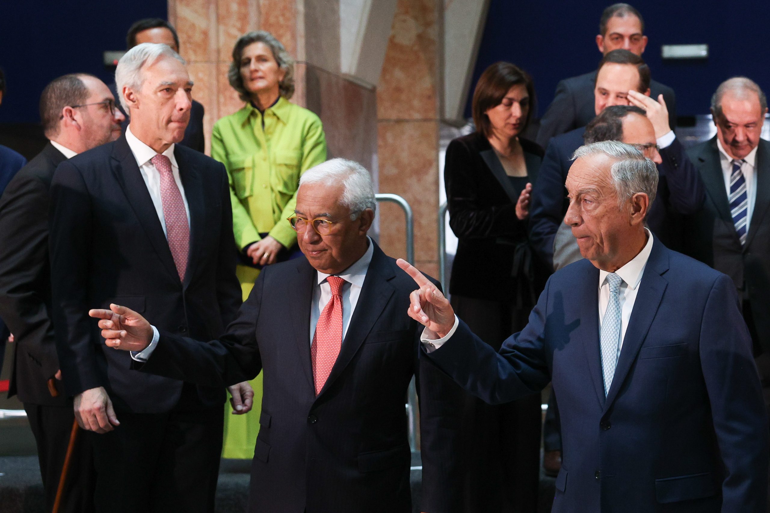 Executivo de António Costa divulga “pasta de transição”