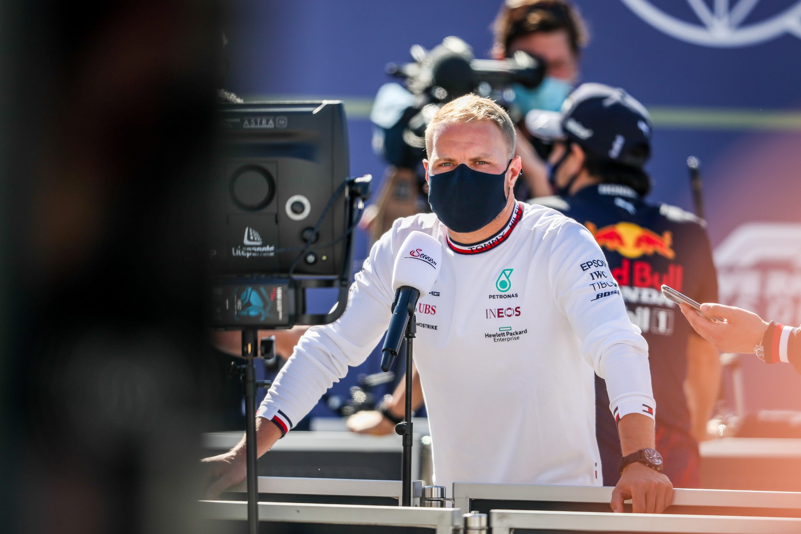 Valtteri Bottas foi o mais rápido nos primeiros treinos livres