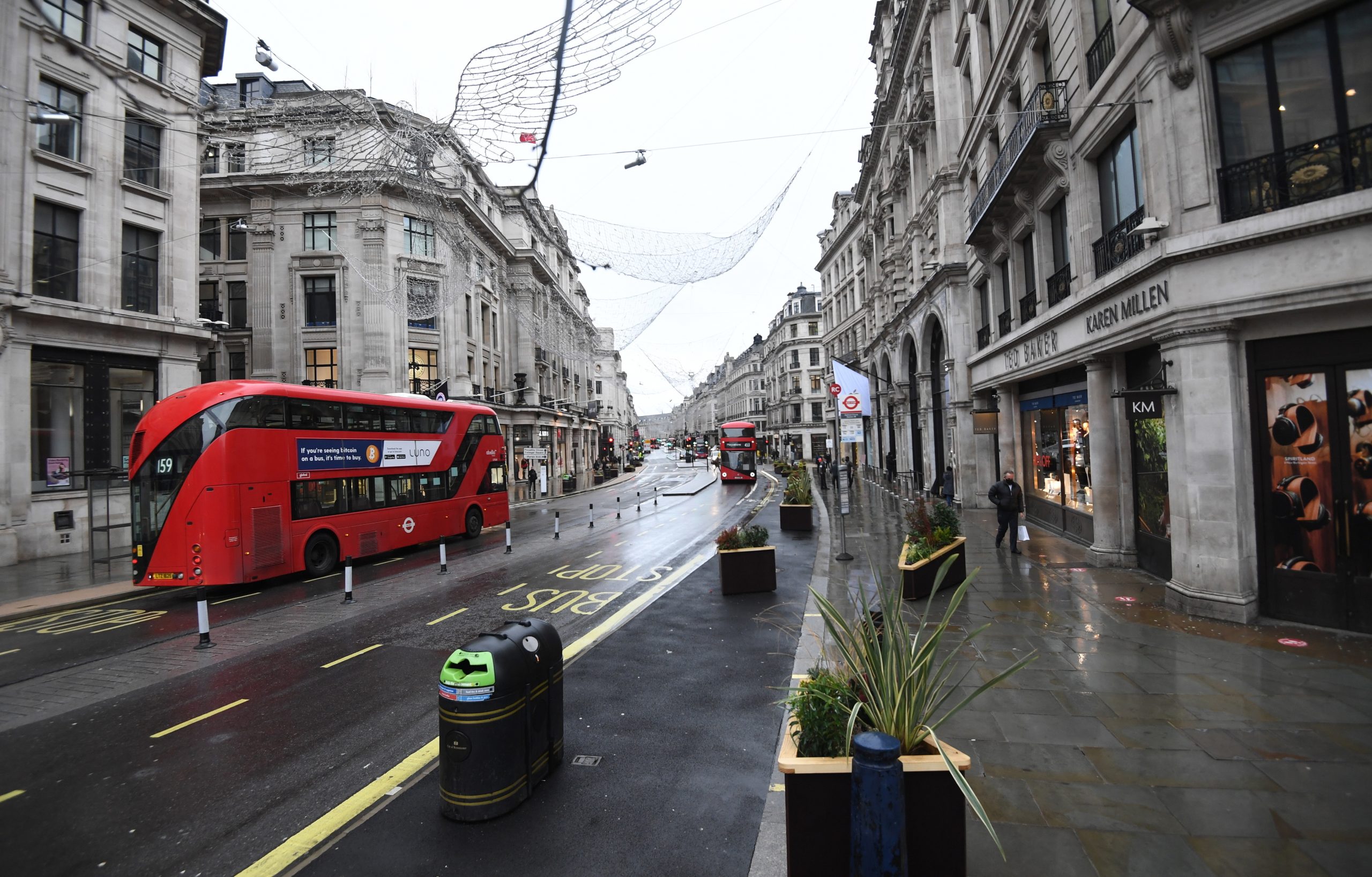 Covid-19: “A situação agora é crítica”. Londres declara situação de emergência