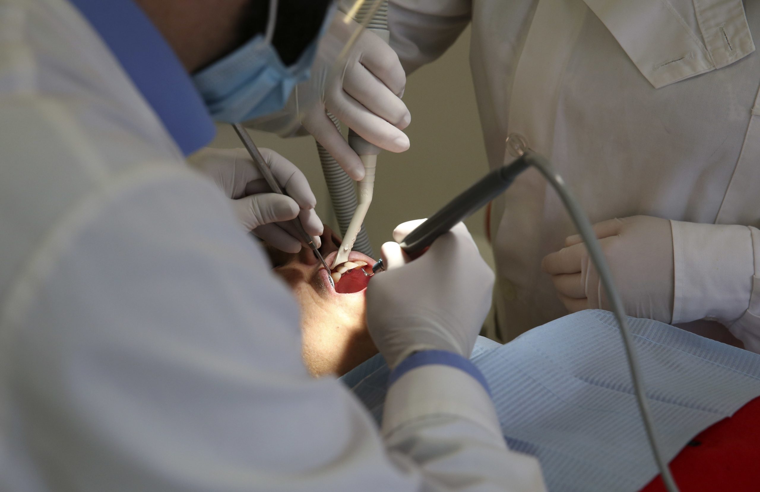 Ordem estima que 16% dos jovens dentistas estão a trabalhar no estrangeiro