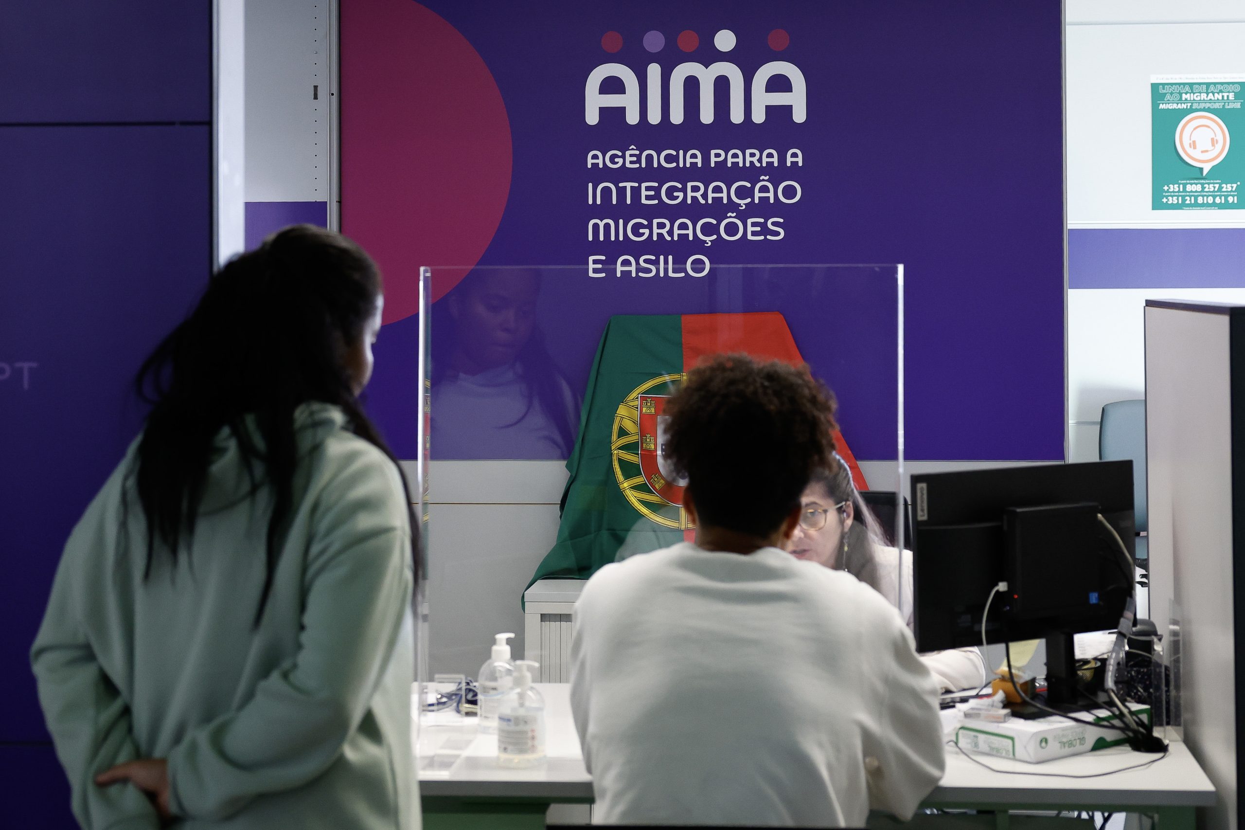 Portugal é dos poucos países que permite pedidos de visto dentro de fronteiras. Situação que está a entupir o sistema para a AIMA resolver