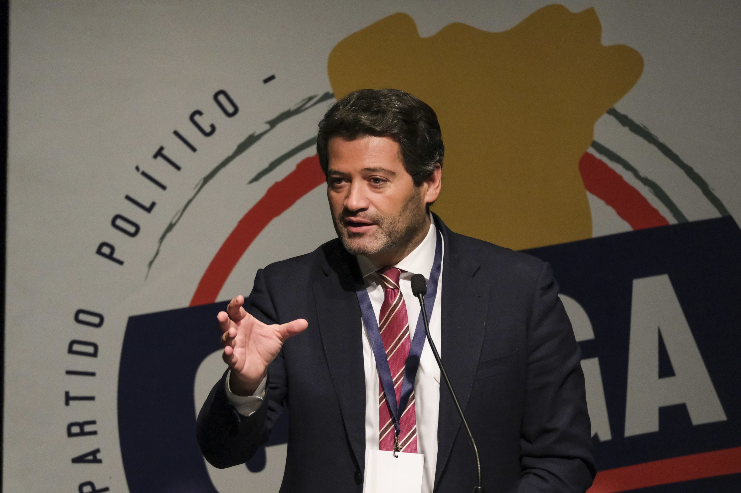 Ventura avisa Montenegro que Chega vai ter mais votos que o PSD