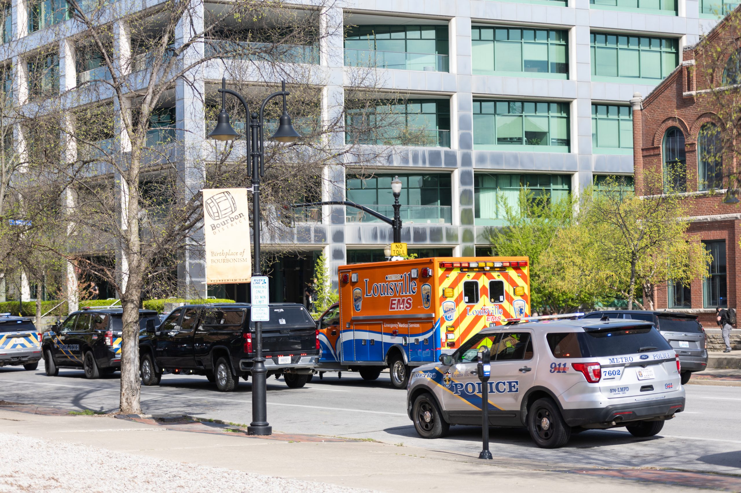 Tiroteio no Kentucky: Quatro mortes e seis pessoas hospitalizadas