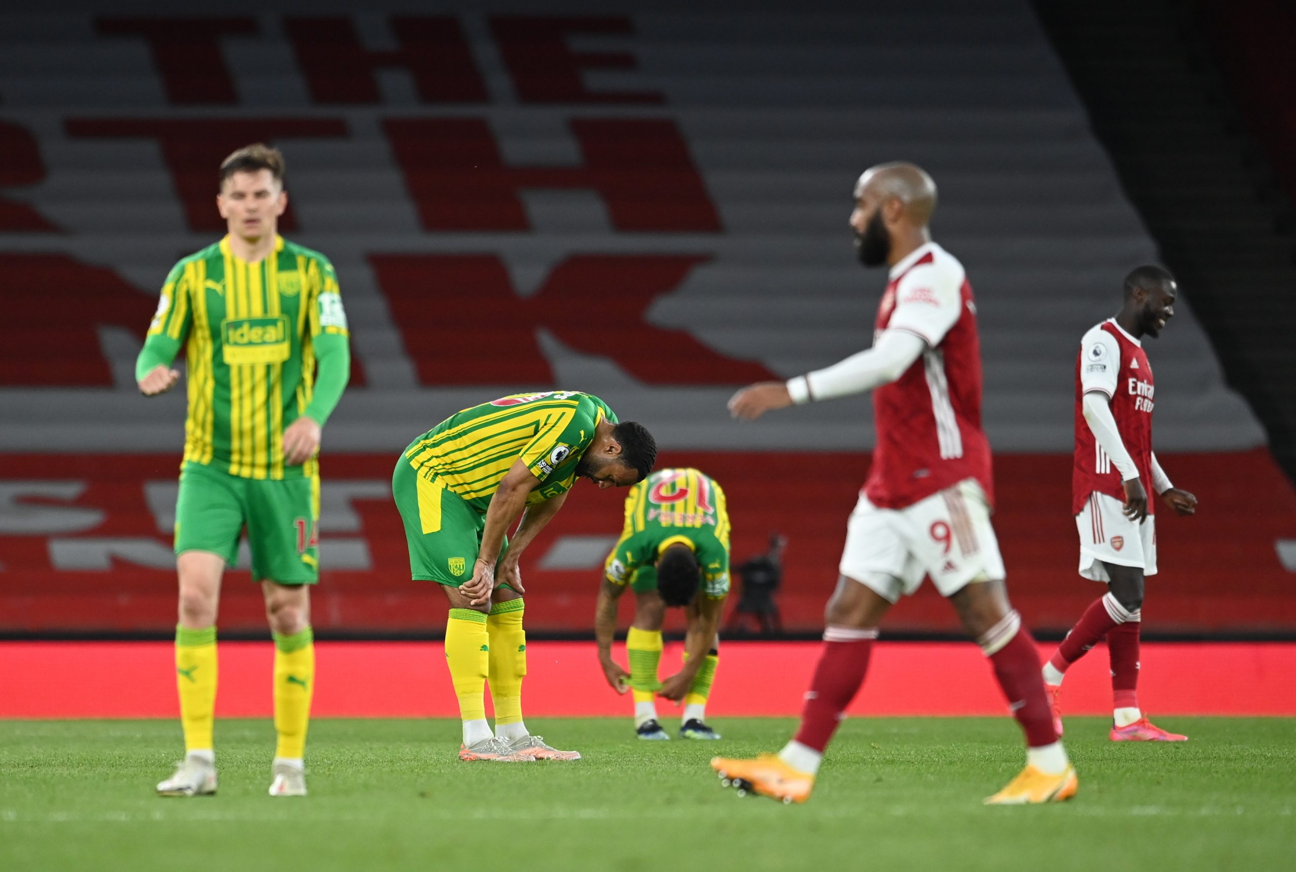 Premier League: Arsenal fecha jornada com vitória sobre WBA