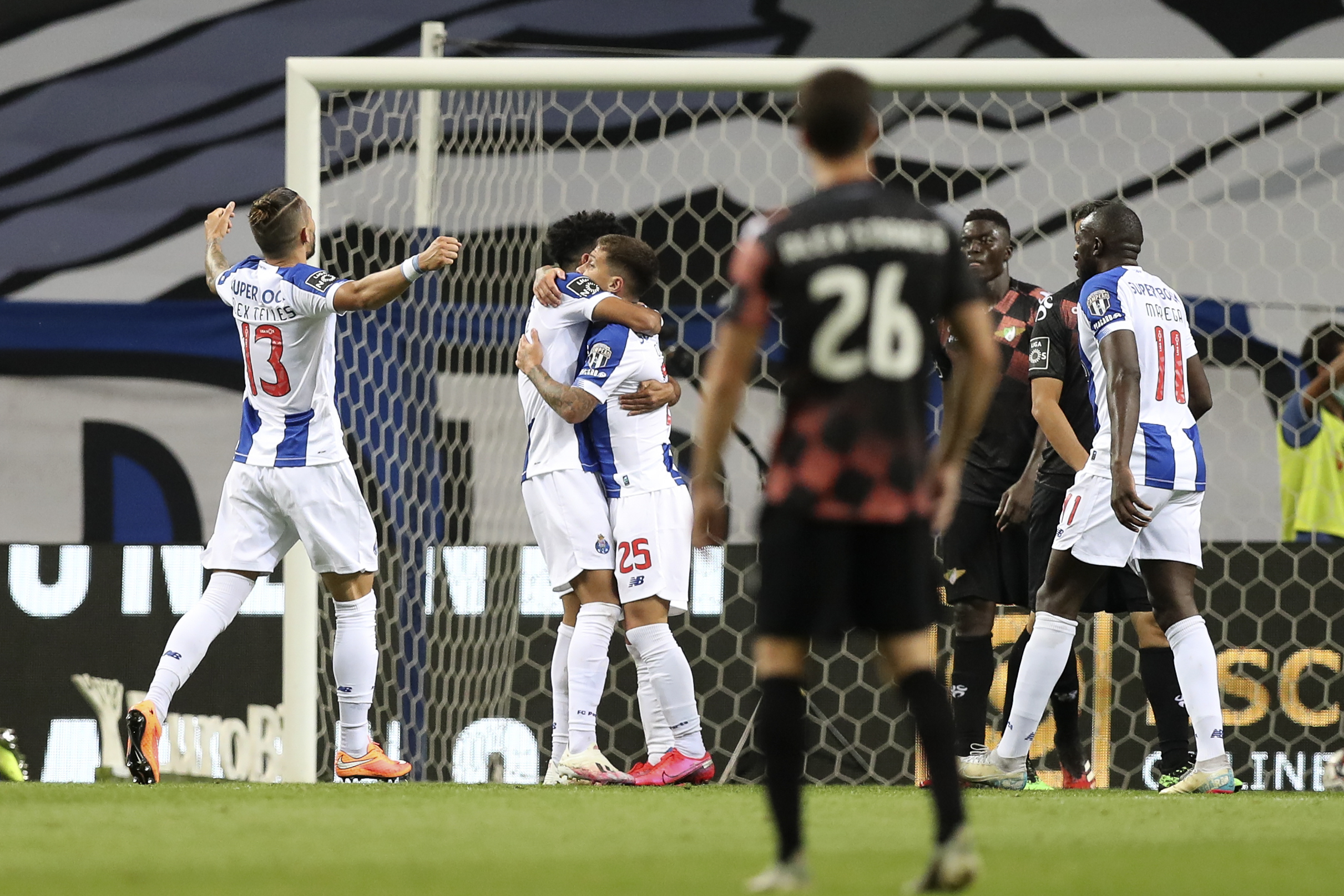 No adeus ao Dragão e já como campeão, FC Porto goleou o Moreirense por 6-1