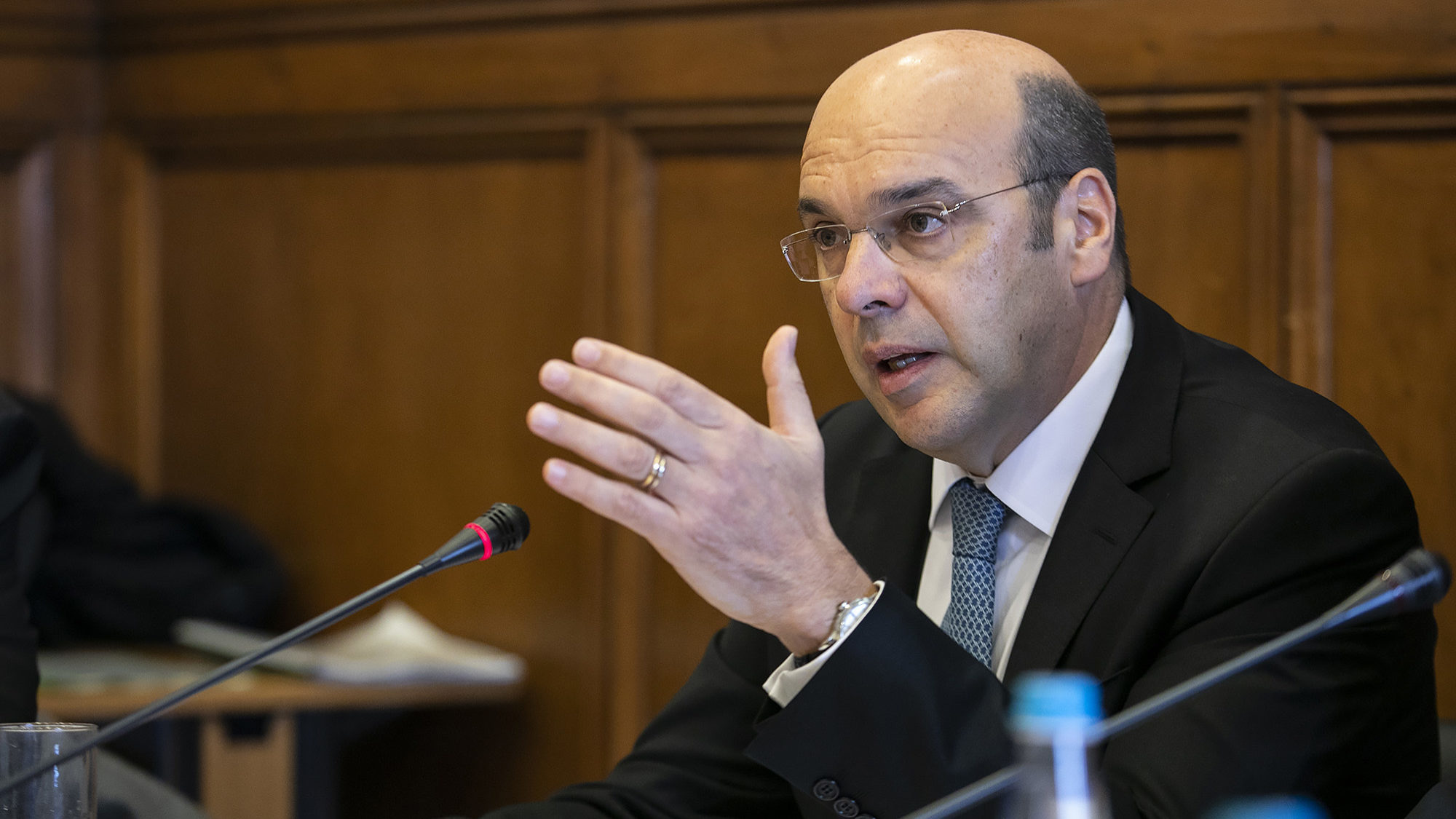 Brexit: Siza Vieira diz que Portugal deve “esperar o melhor” mas preparar-se “para o pior”