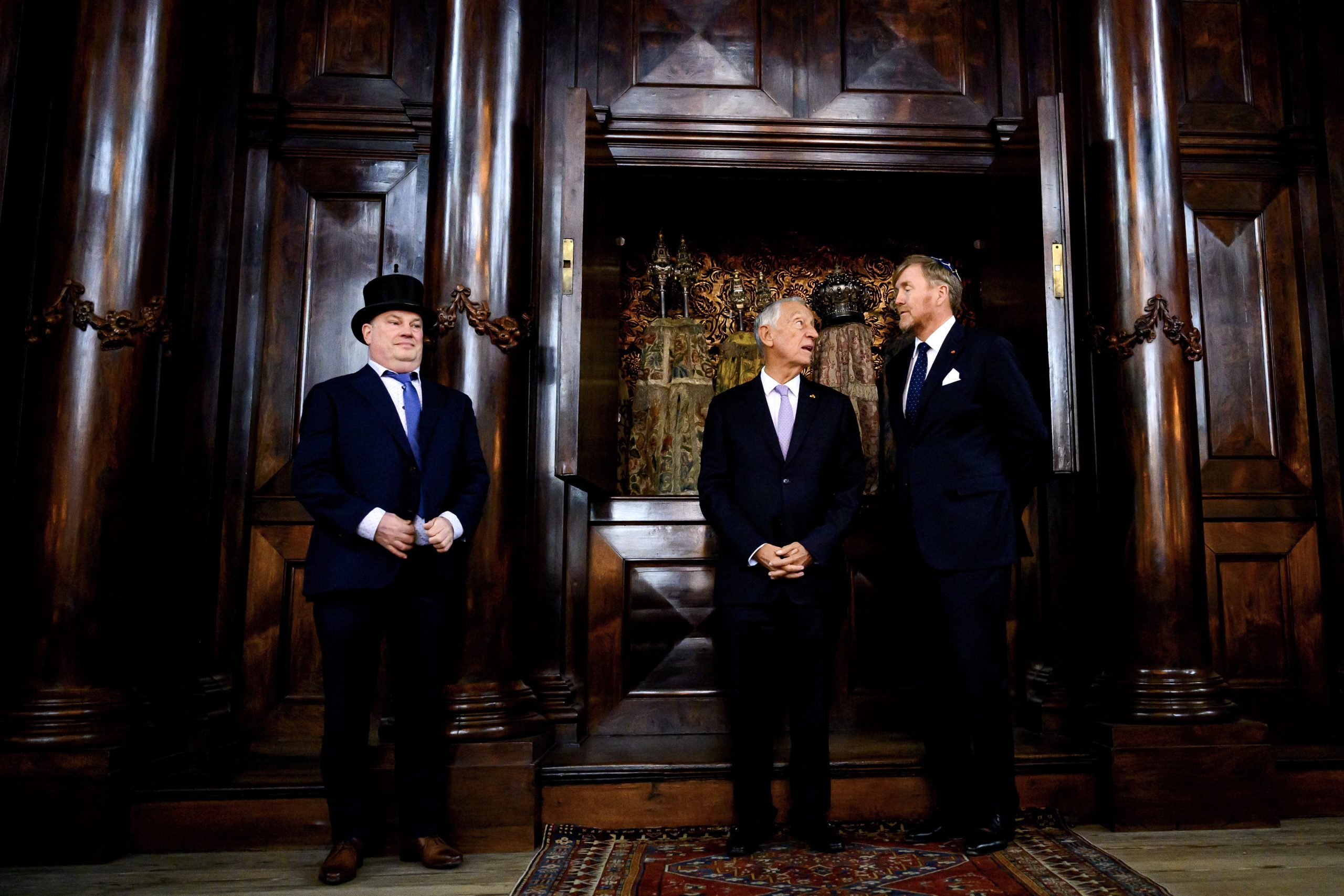 Rei Willem-Alexander aponta Portugal como “farol de esperança”