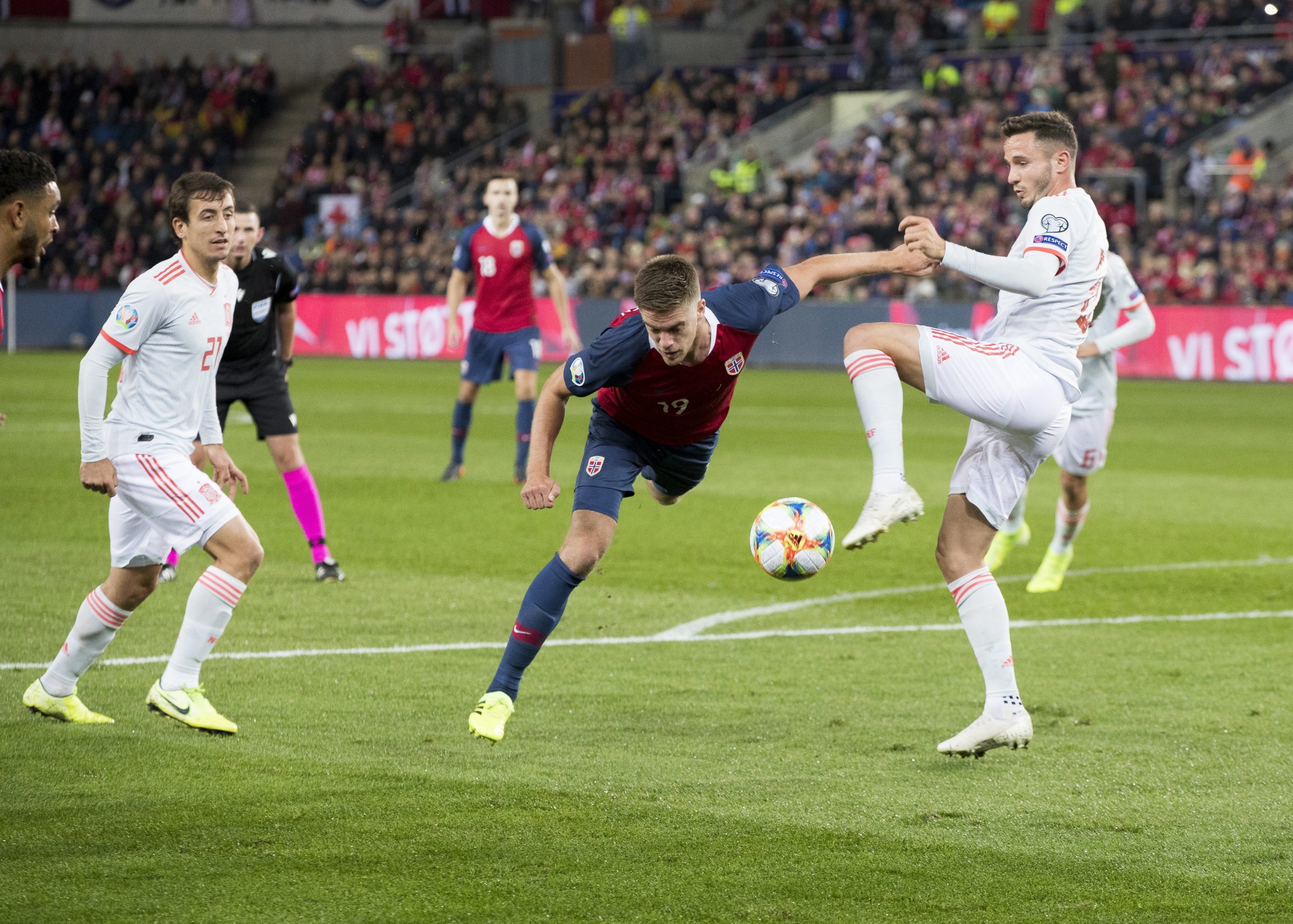 Euro2020. Espanha cede empate na Noruega na noite em que Itália garante apuramento