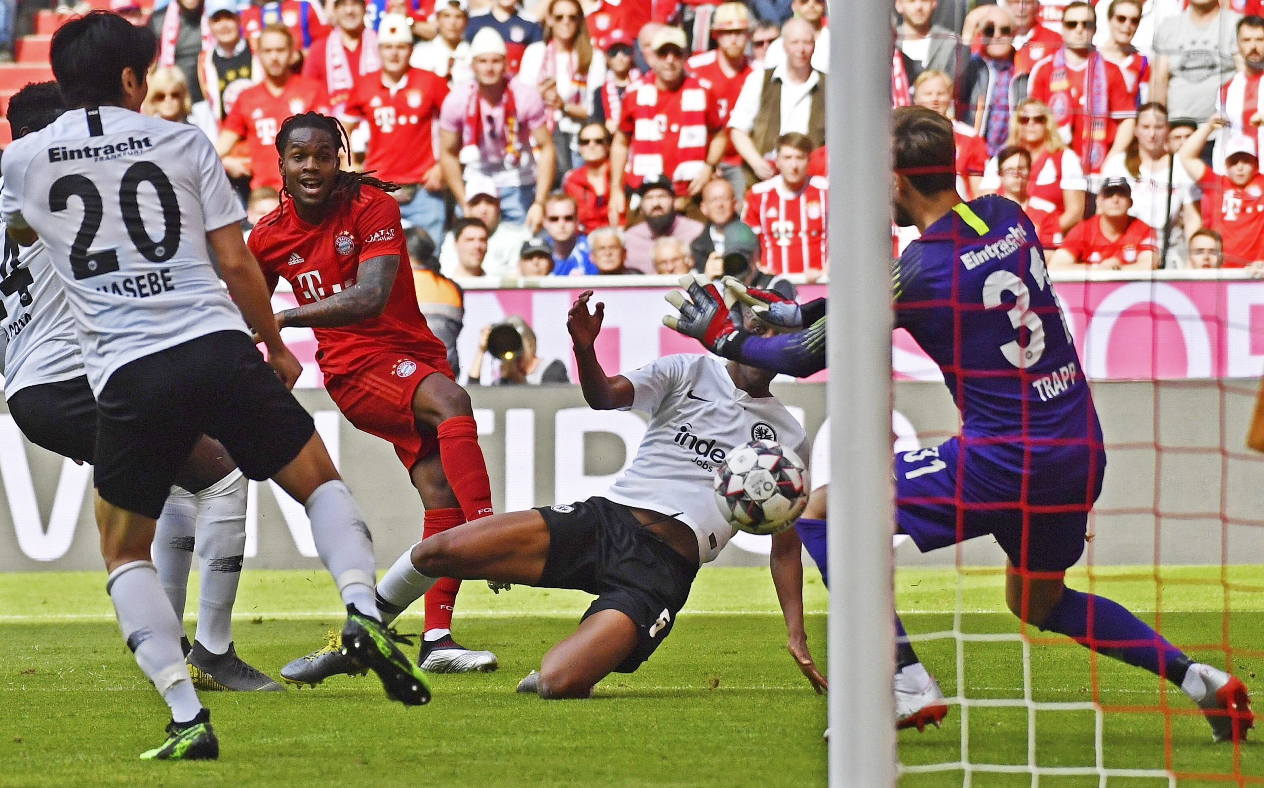 Bayern Munique sagra-se heptacampeão com goleada e golo de Renato Sanches