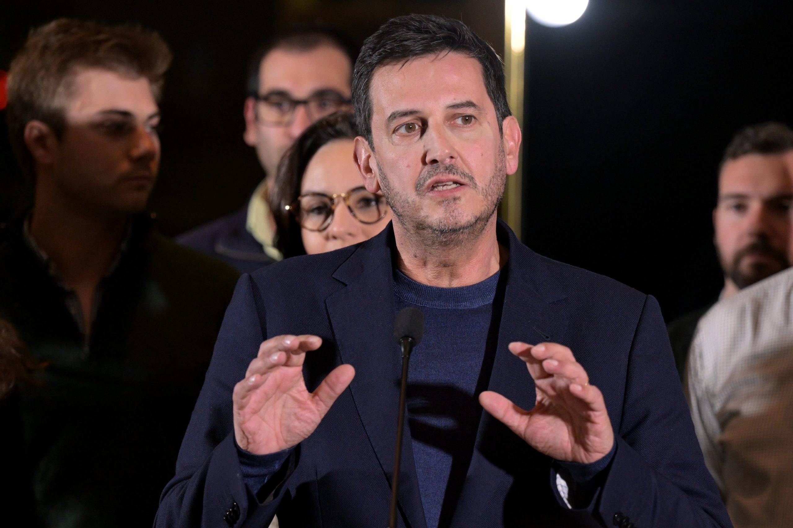 IL quer subir pelo menos de oito para 12 deputados nas legislativas