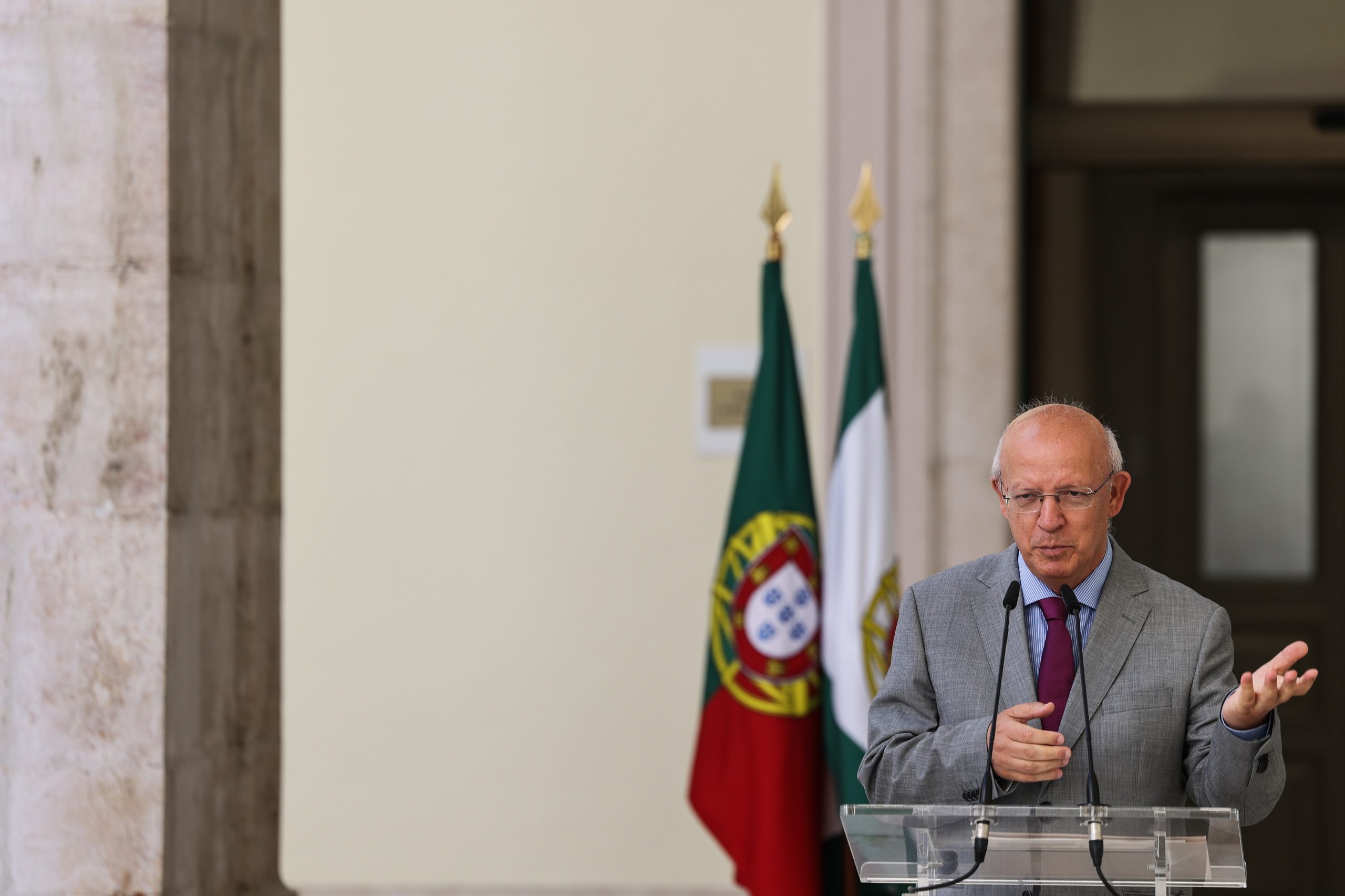 Ucrânia: Santos Silva saúda “resiliência” dos ucranianos no dia da Independência