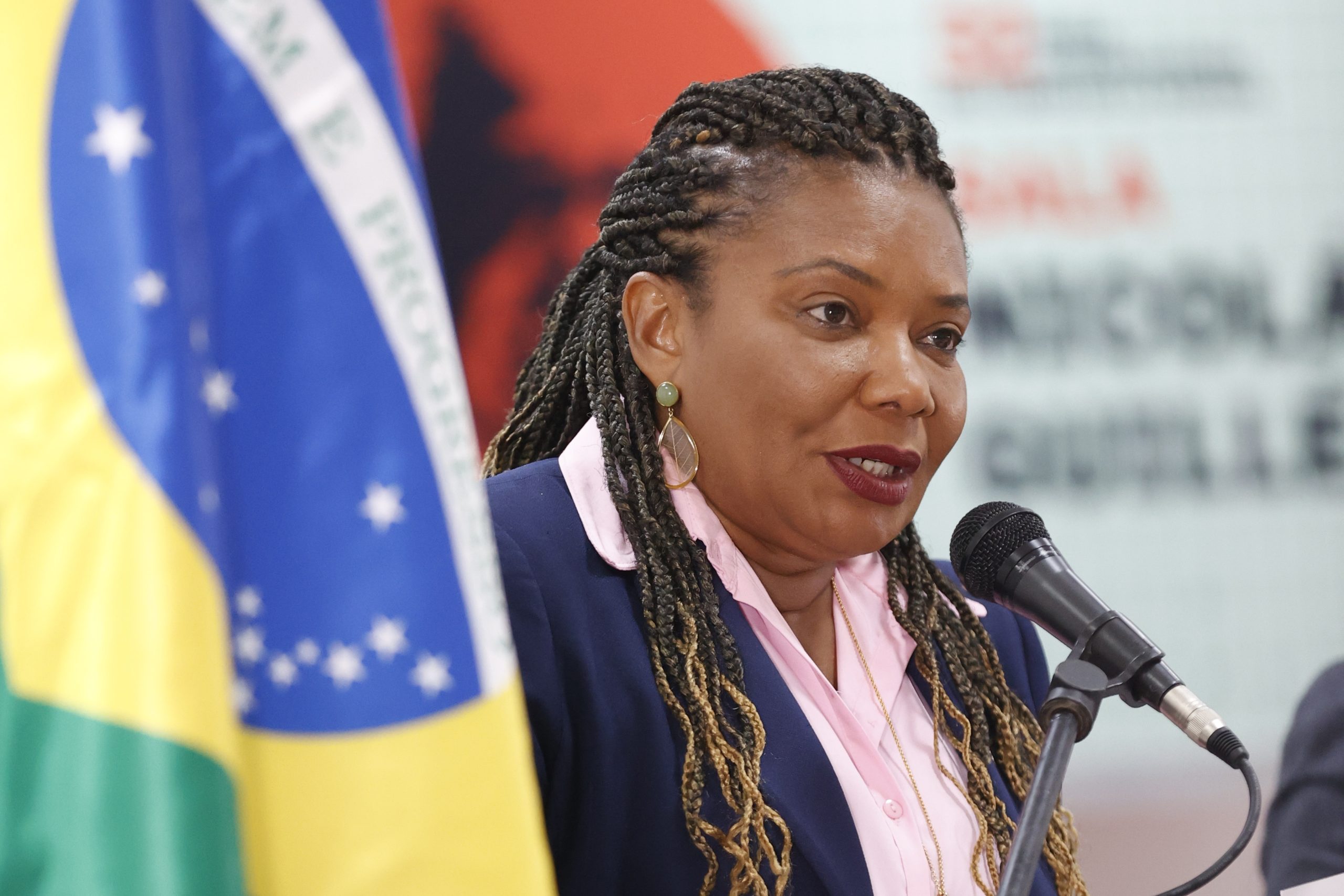 Brasil exalta “força e a criatividade das mulheres” com Prémio Camões a Adélia Prado