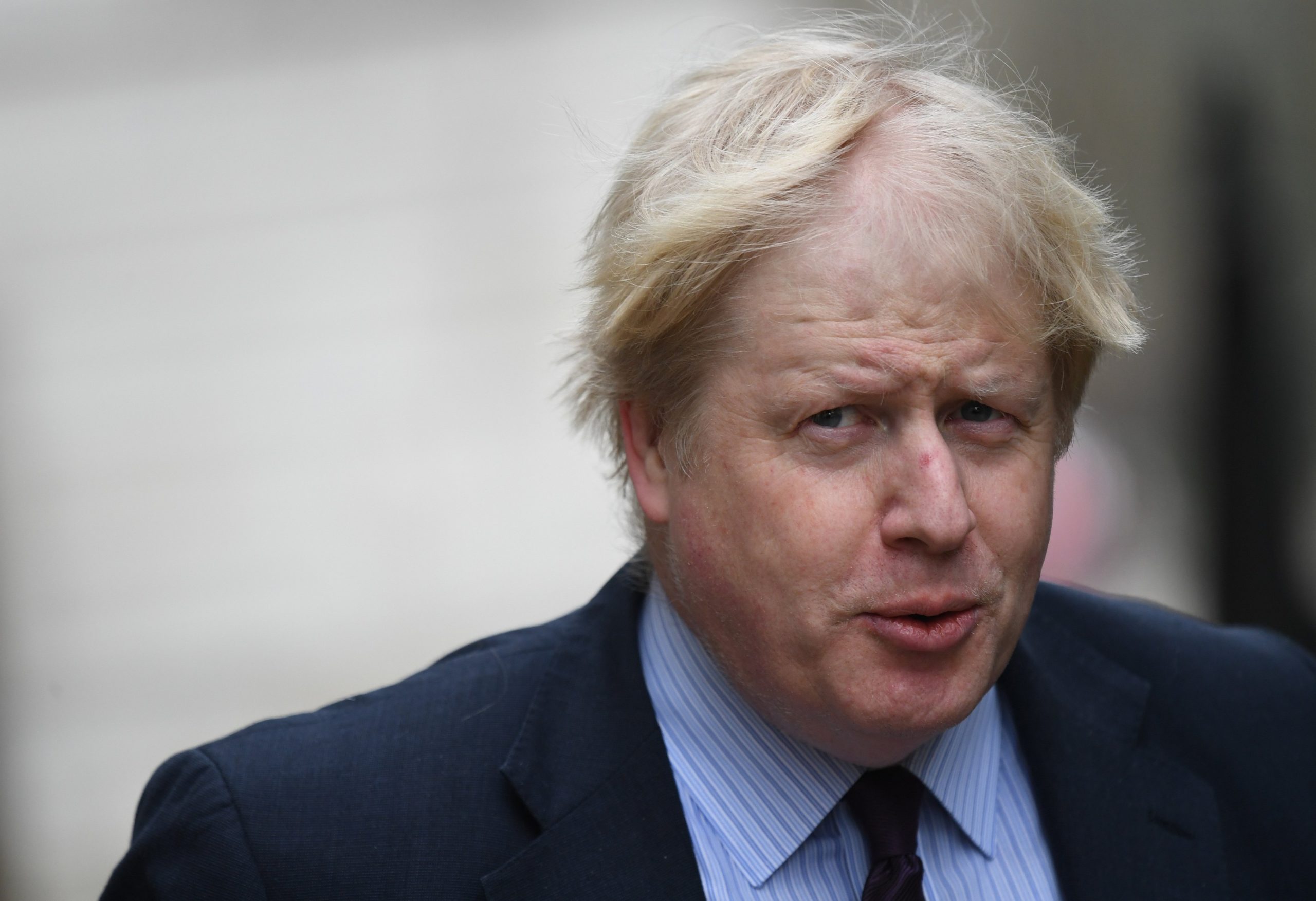 Londres pede “resposta forte” a alegado ataque químico em Douma