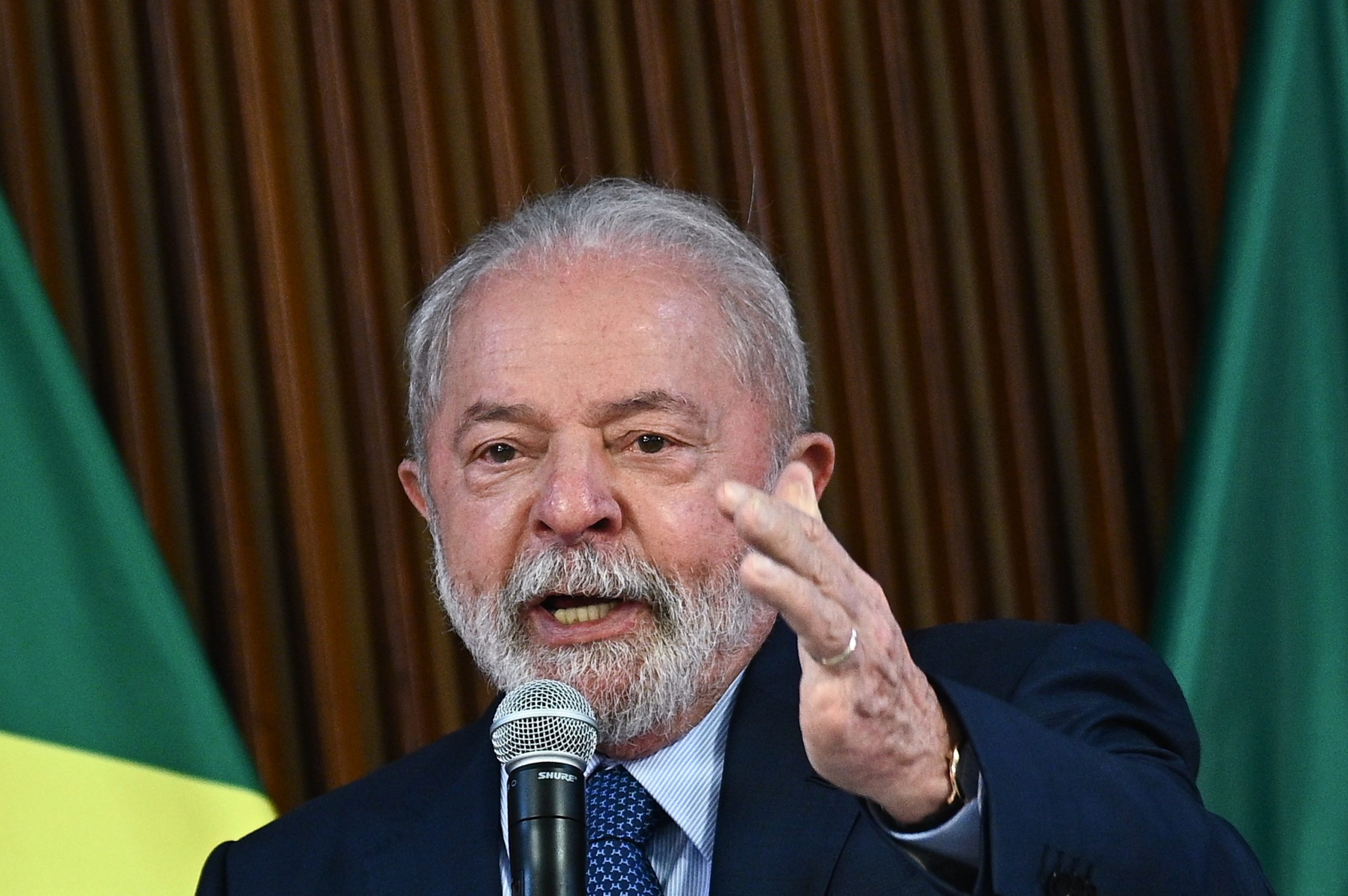Lula e ex-juiz Moro trocam acusações sobre plano para assassinar políticos