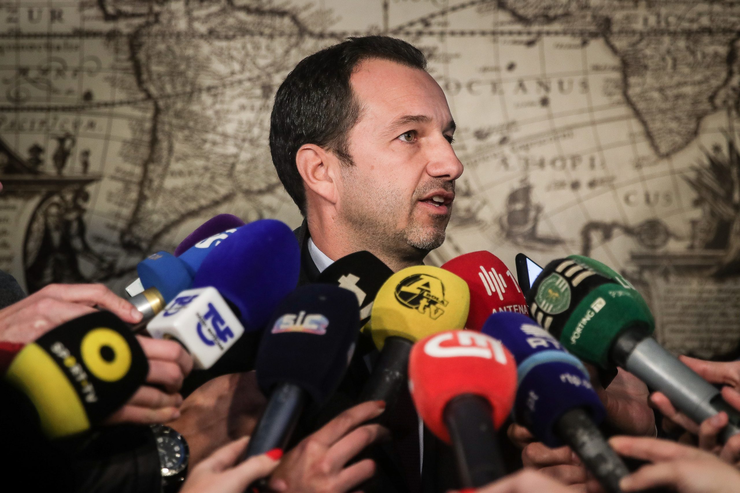 Varandas critica claque e garante que “nunca mais” vão mandar no Sporting