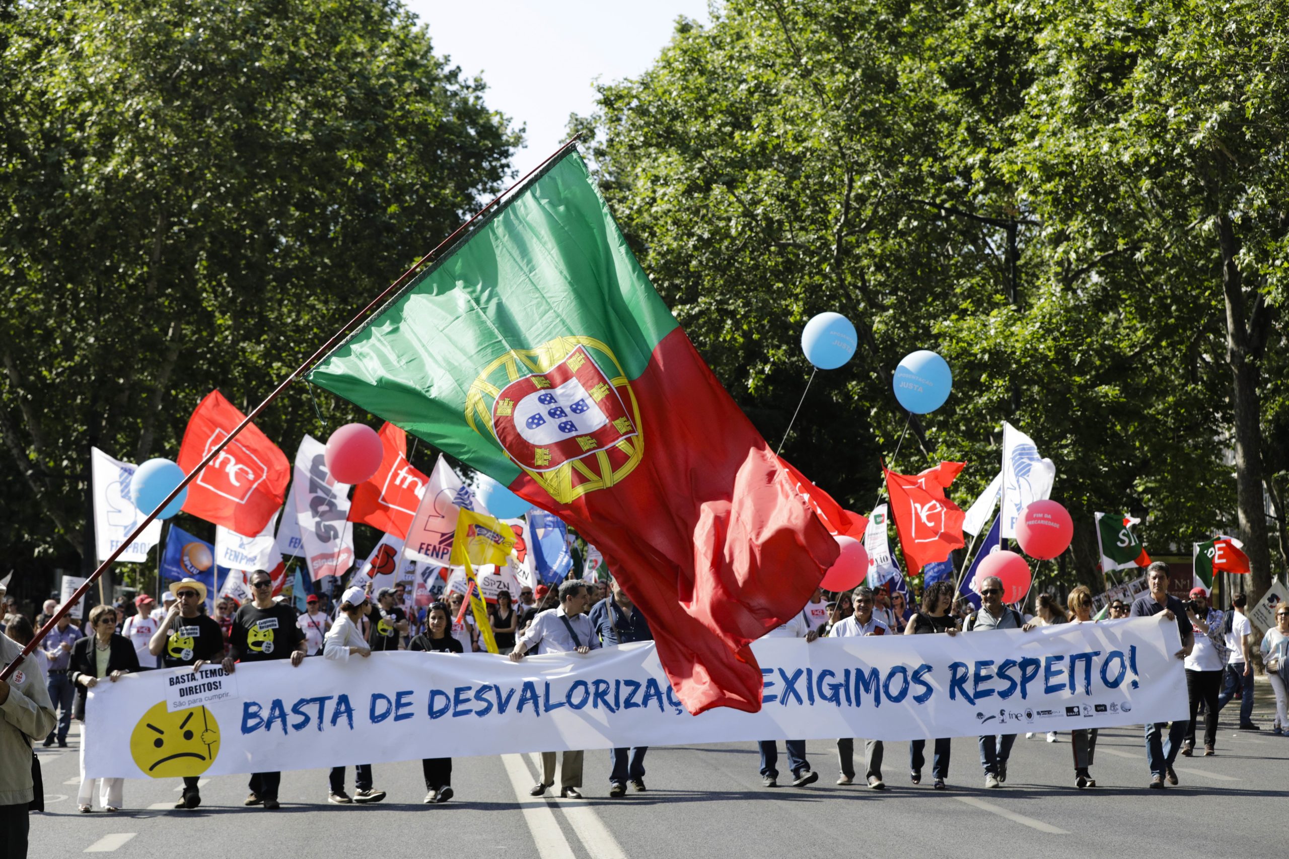 Sindicatos de professores anunciam ciclo de greves que pode ir até outubro