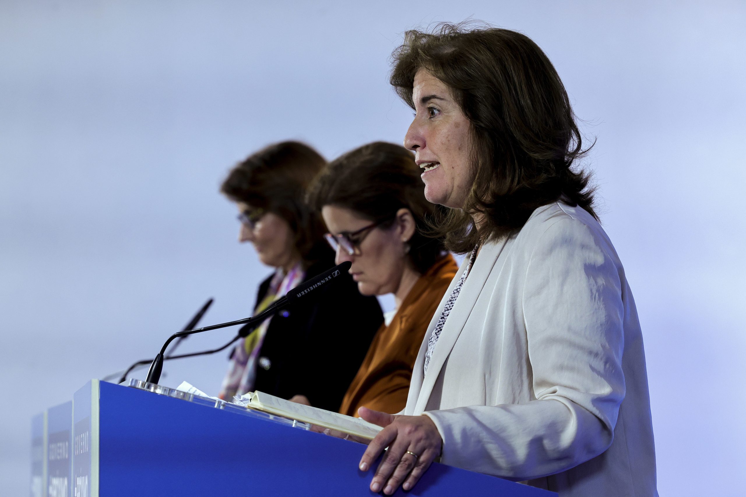 Governo aprova alterações a estatutos de 12 ordens profissionais