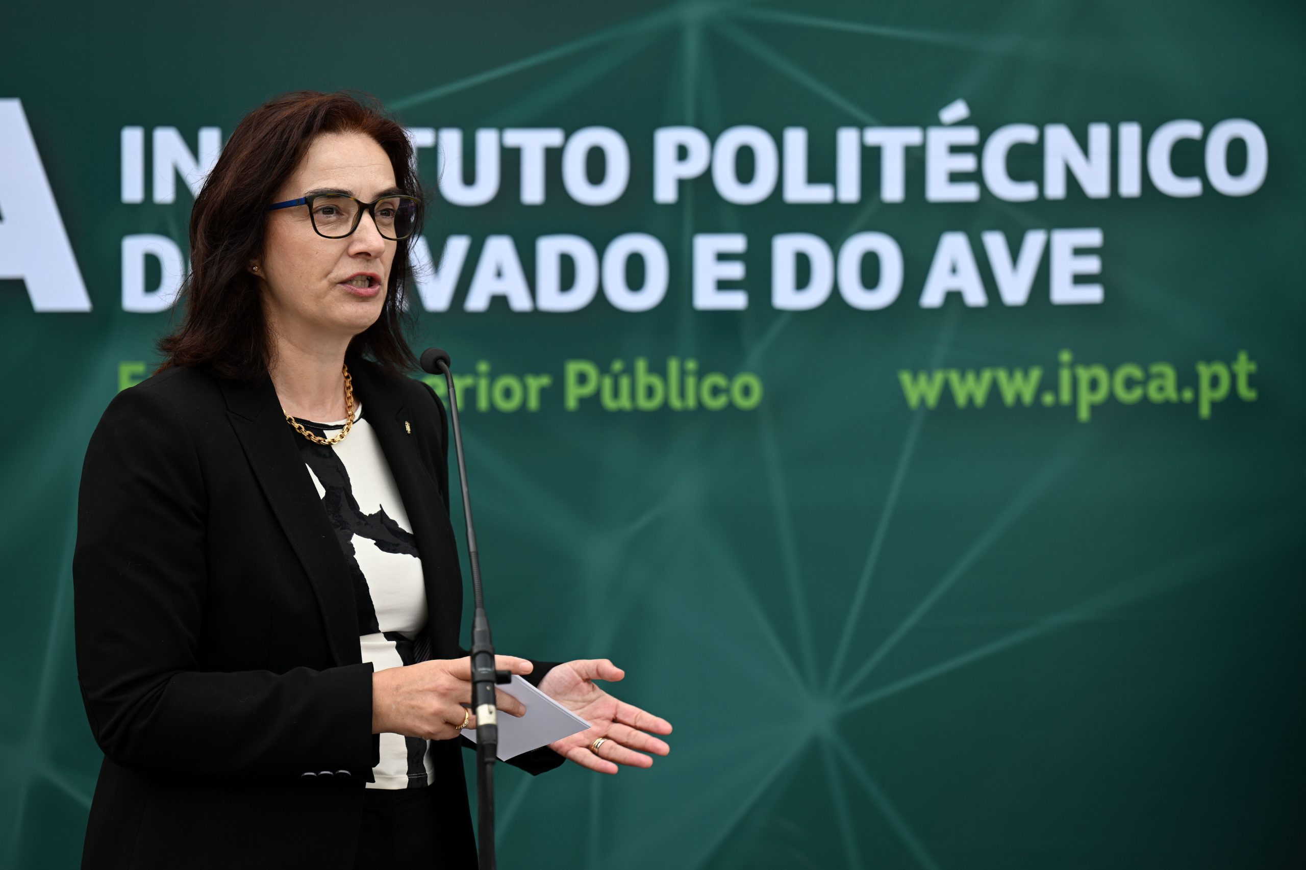 Governo lança programa de financiamento para combater precariedade na ciência