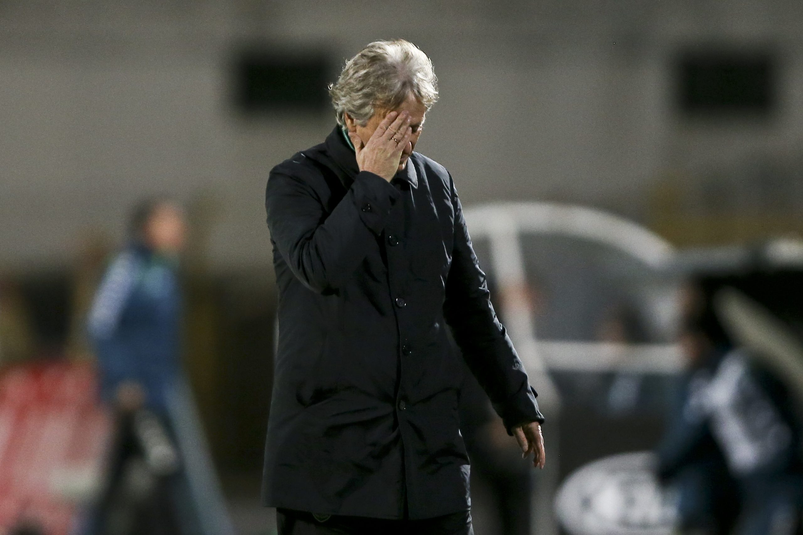 Sporting: crónica de uma época condenada