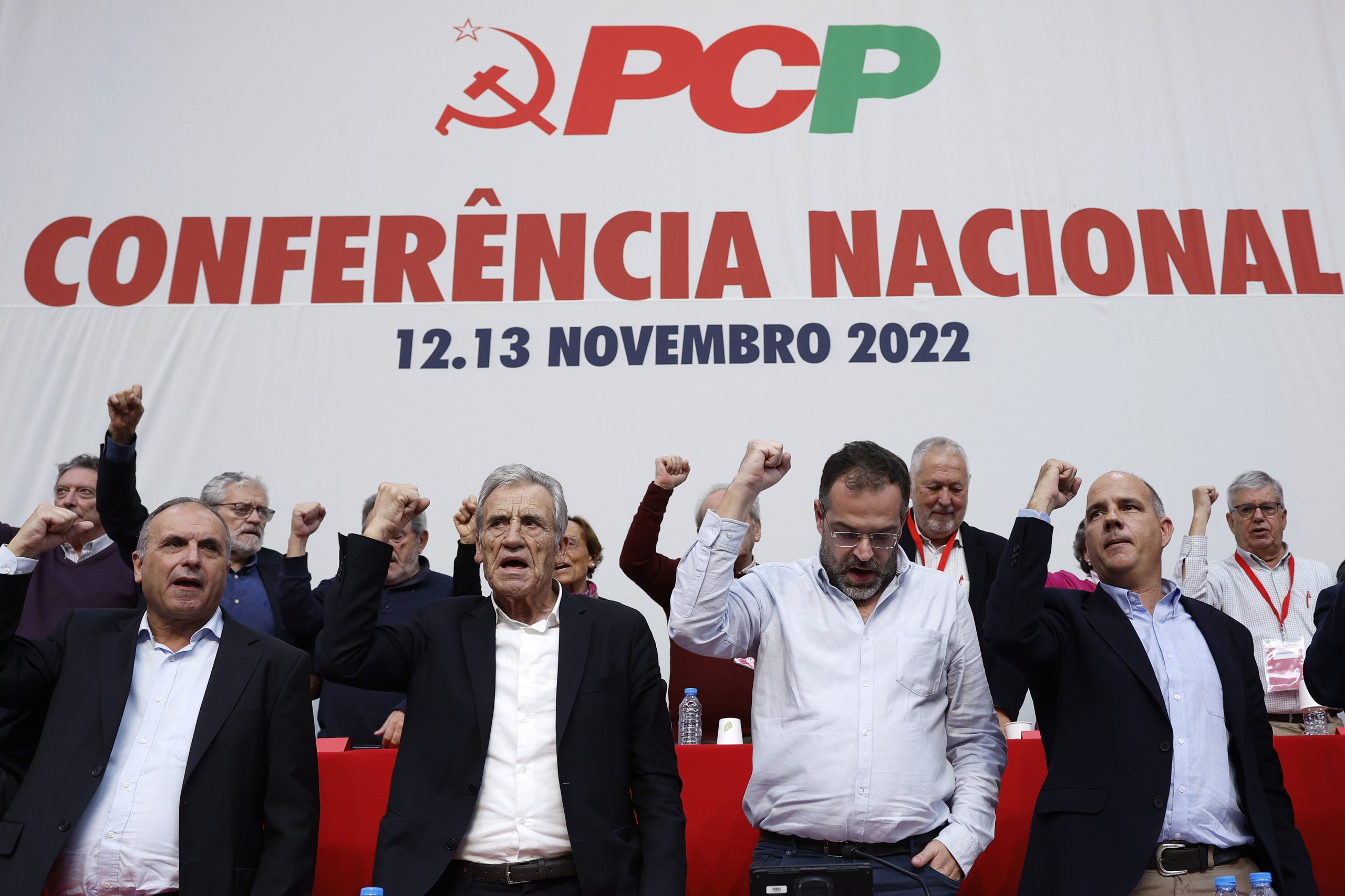 PCP quer consagrar na Constituição rendimento mínimo de subsistência para todos os cidadãos