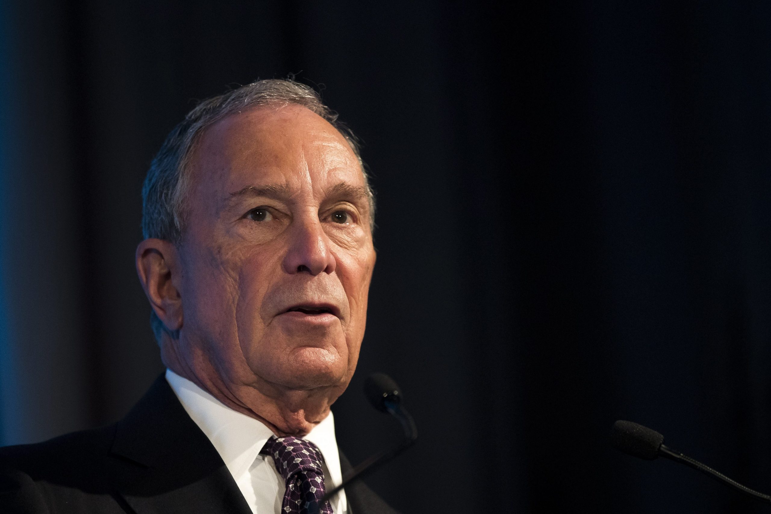 Michael Bloomberg promete 15 milhões de dólares para as alterações climáticas