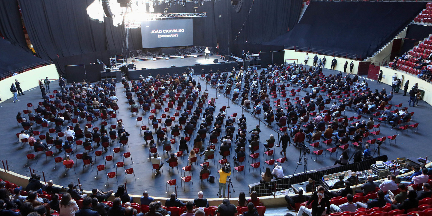 Covid-19: Promotores e Governo definem estratégia para concertos e festivais