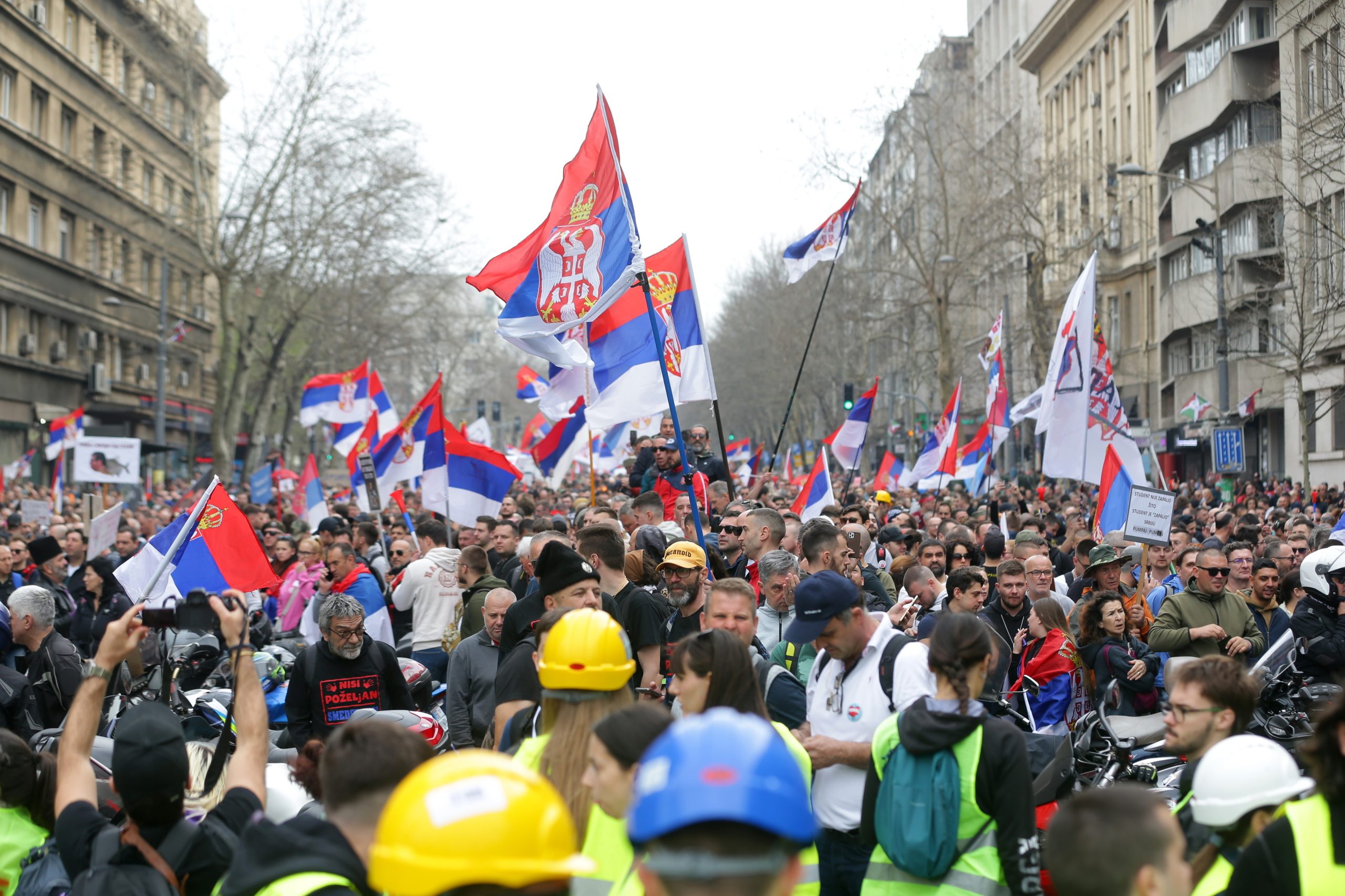 Sérvia não esquece Novi Sad e Belgrado é hoje palco da maior manifestação em décadas de história