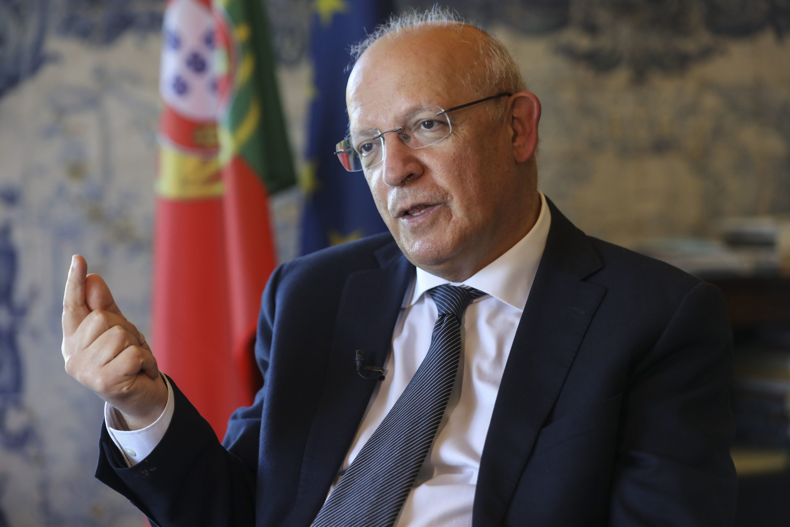 Augusto Santos Silva garante que circulação de portugueses na Galiza ocorre sem quaisquer restrições