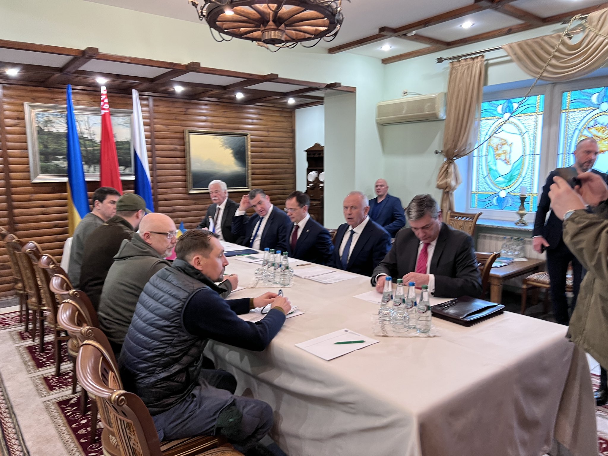 Rússia e Ucrânia sem acordo quanto ao cessar fogo, mas com entendimento quanto a corredores humanitários
