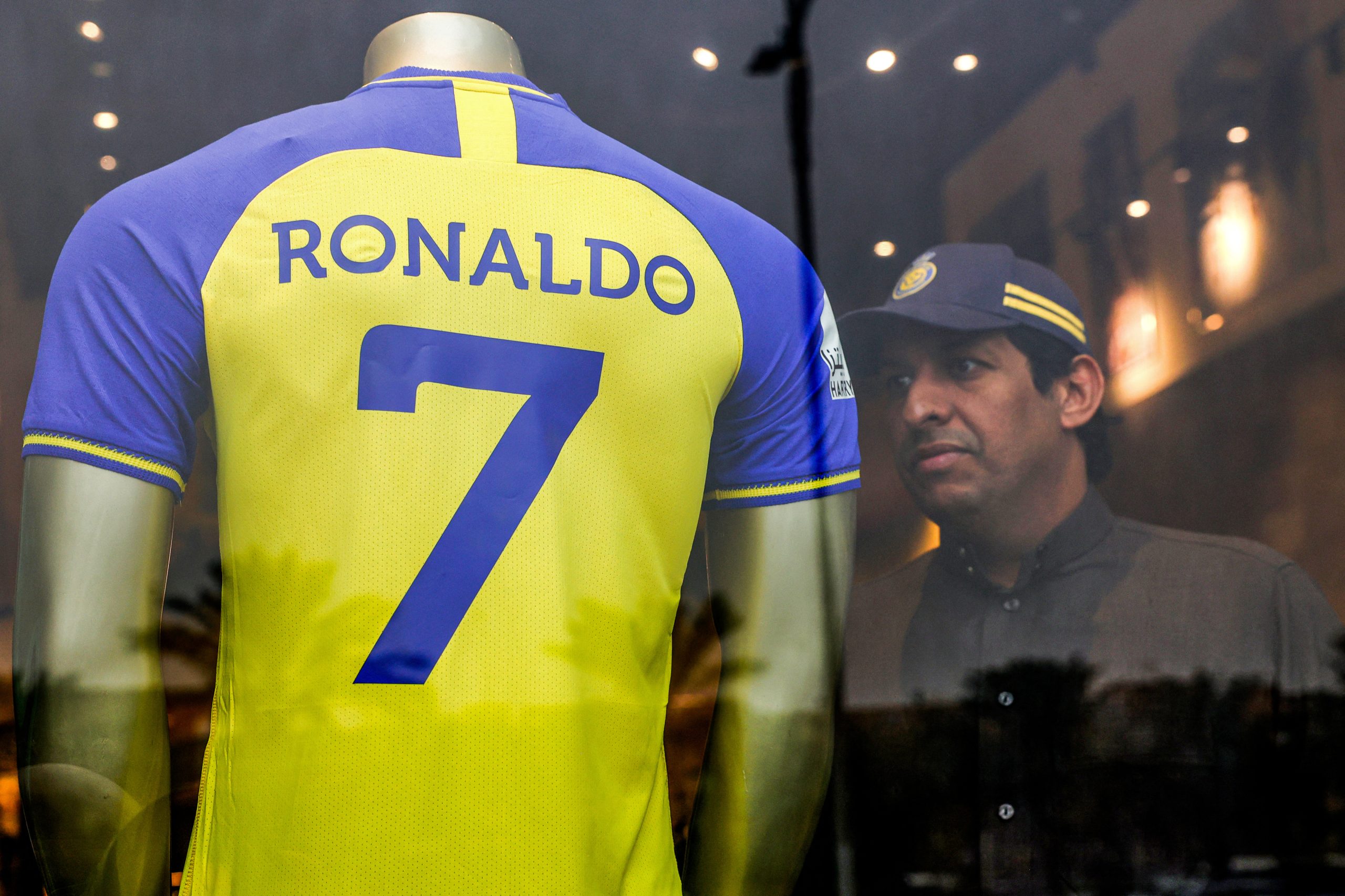 Cristiano Ronaldo já está na Arábia Saudita para assinar pelo Al-Nassr