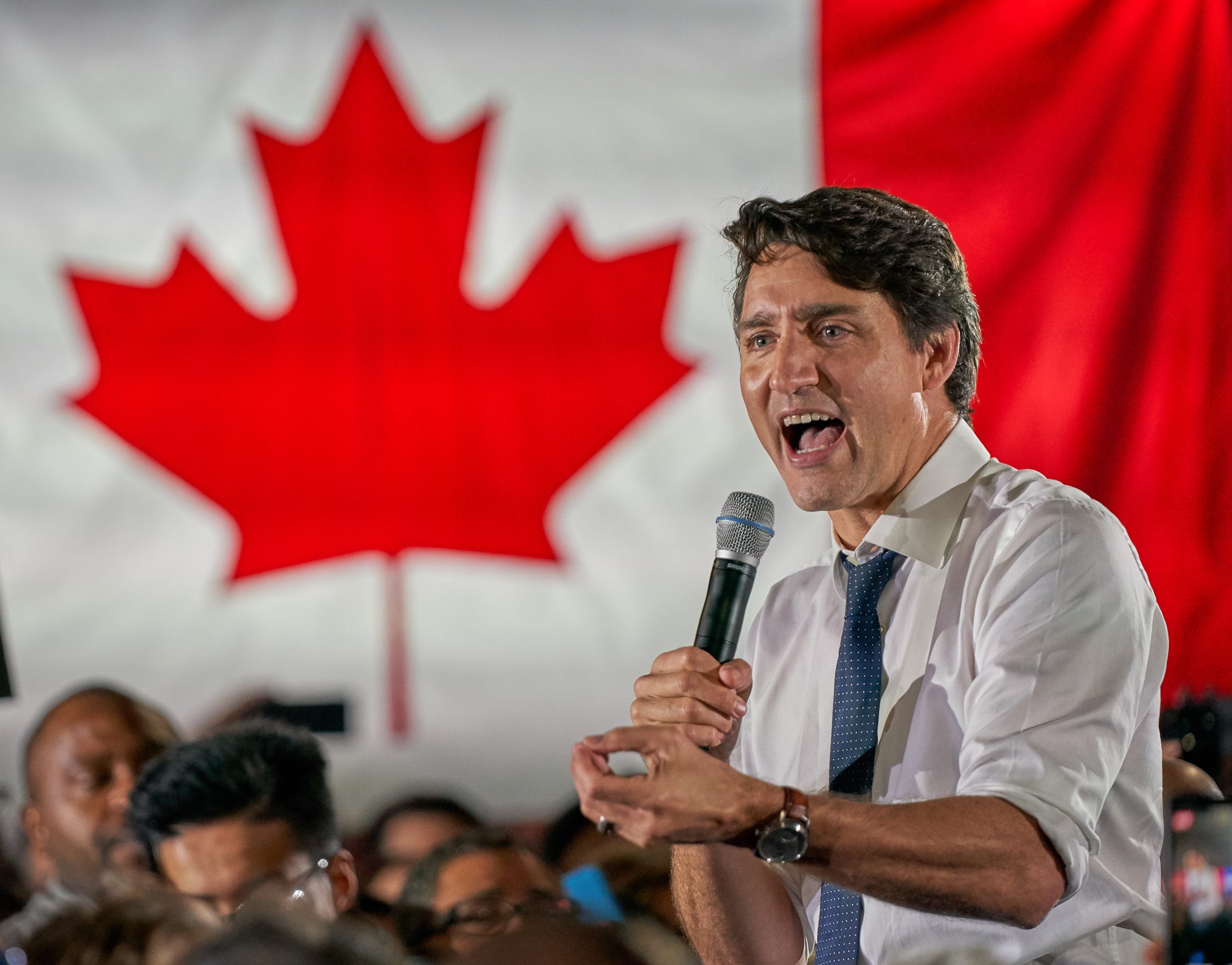 Justin Trudeau em risco de perder a maioria nas legislativas de 2.ª feira no Canadá
