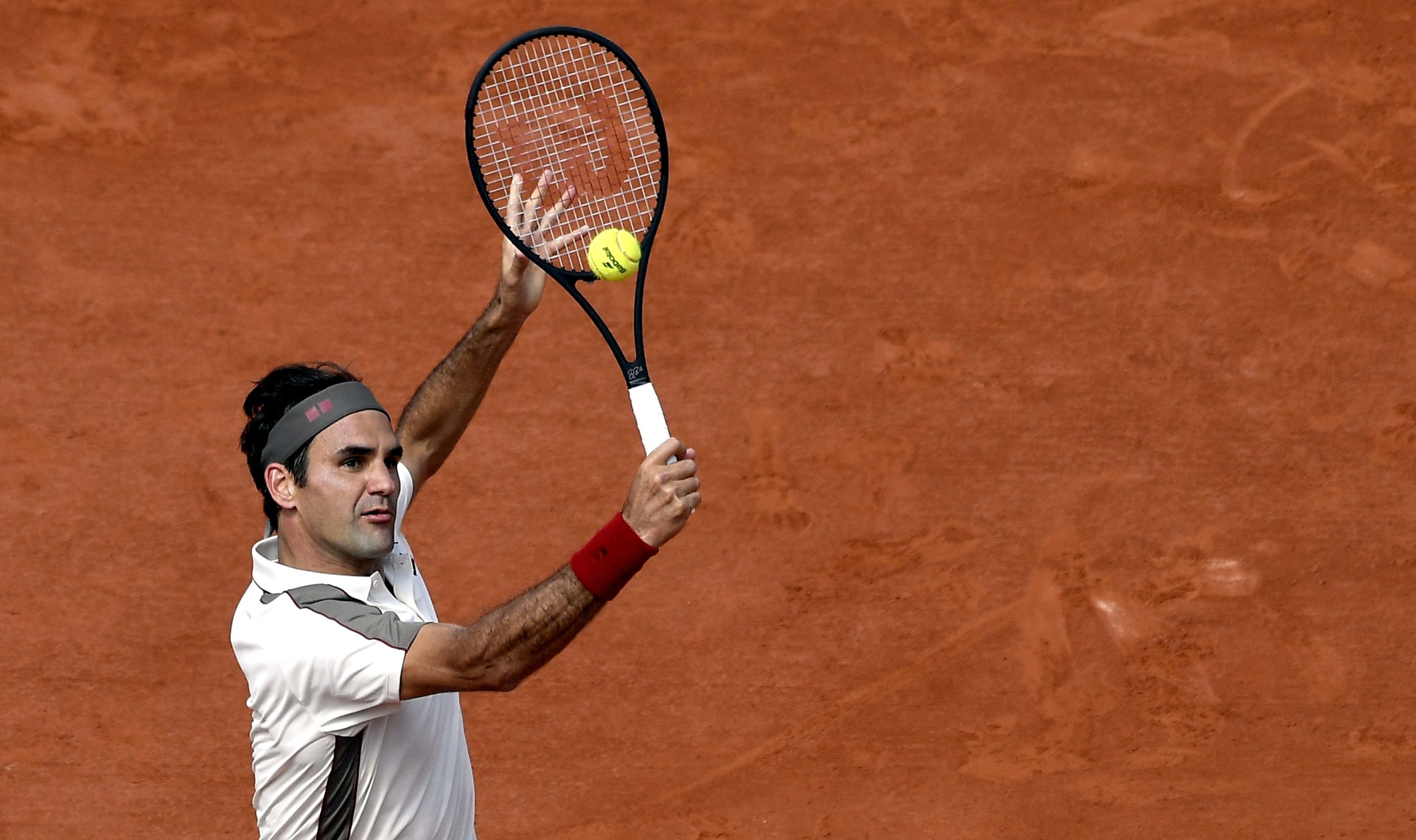 Federer bate Ruud e segue para os oitavos de final do Roland Garros