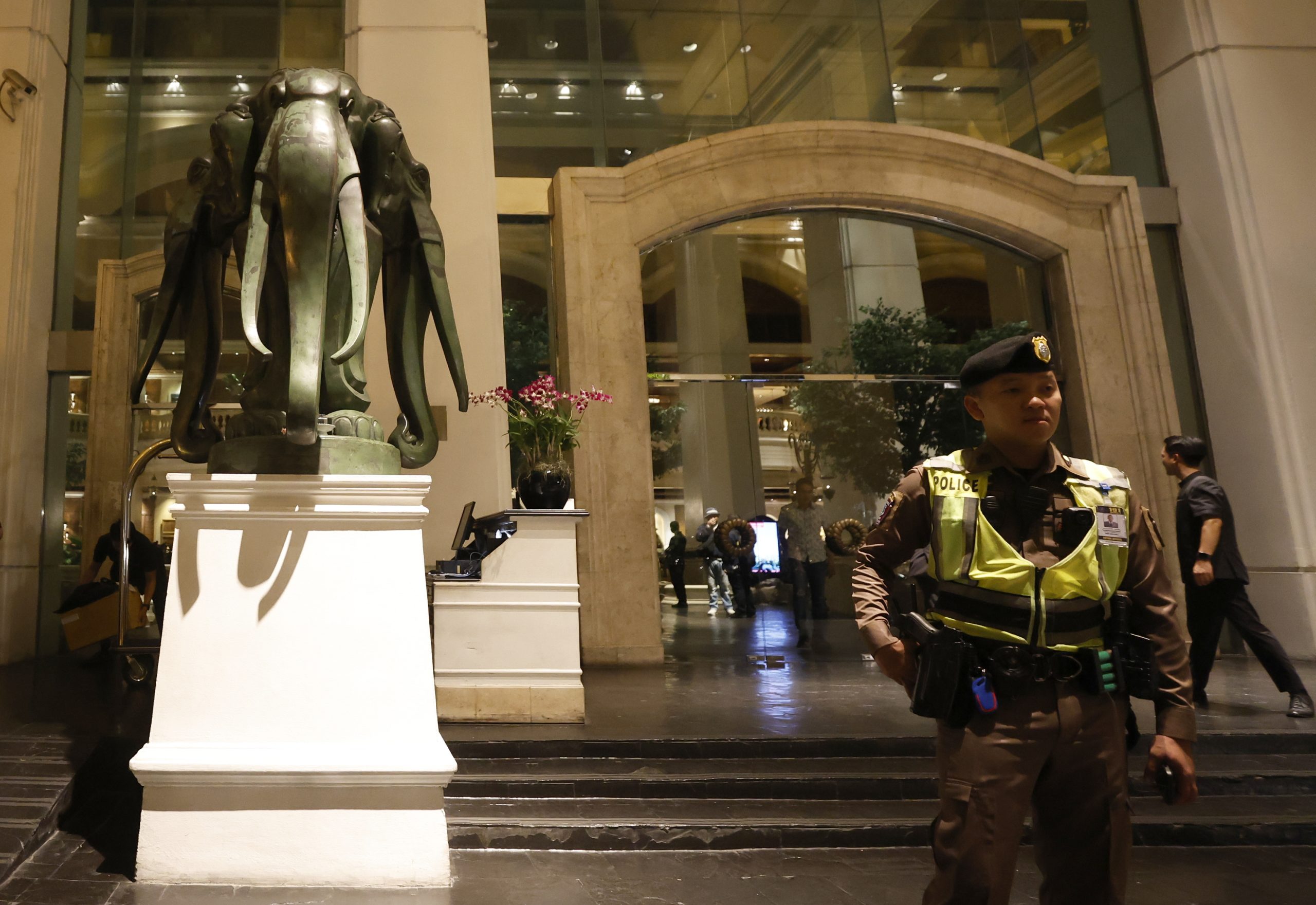 Seis estrangeiros encontrados mortos em hotel de Banguecoque