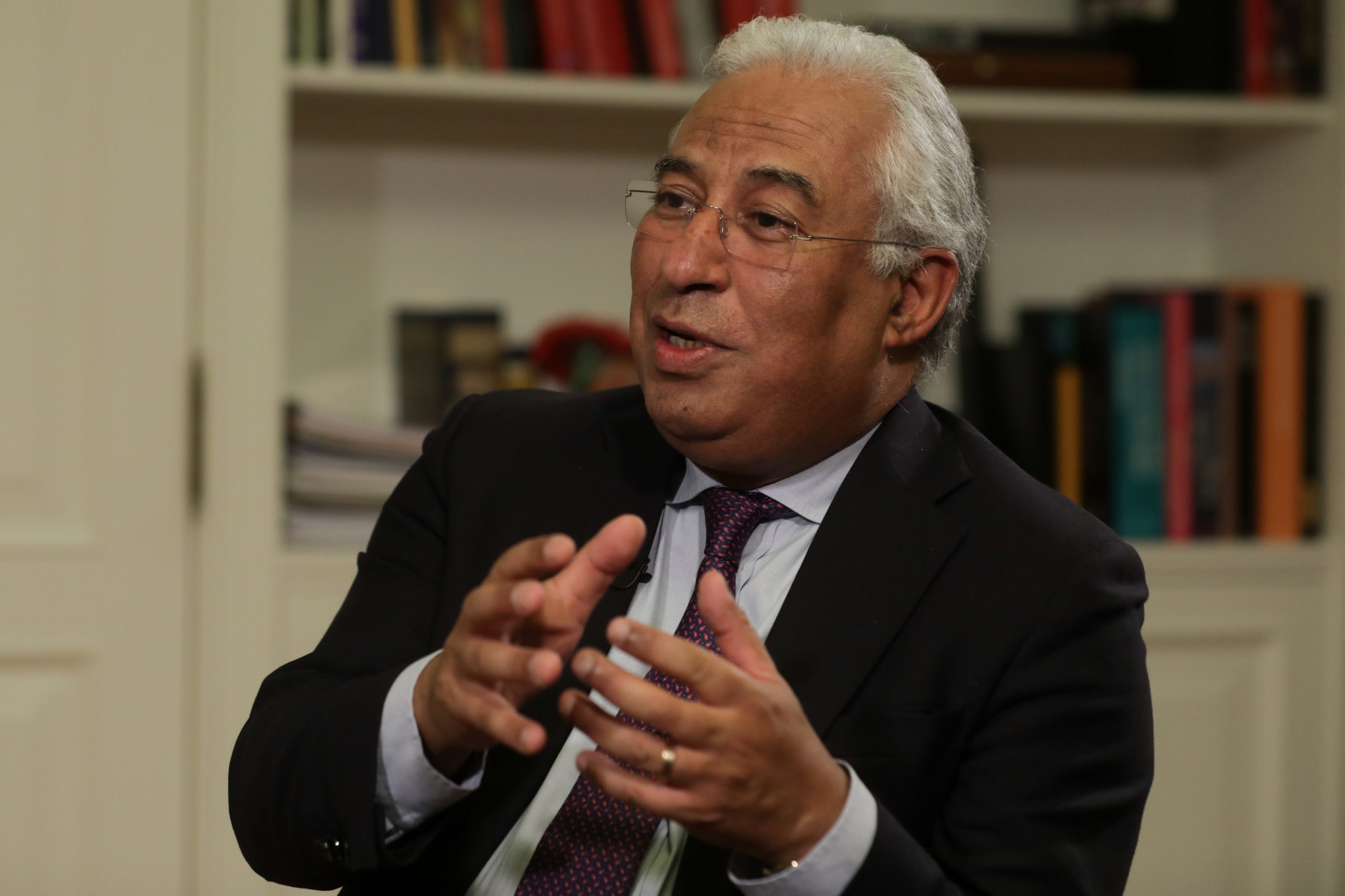 António Costa: Orçamento sem “cativações é o mesmo que um carro sem travões”