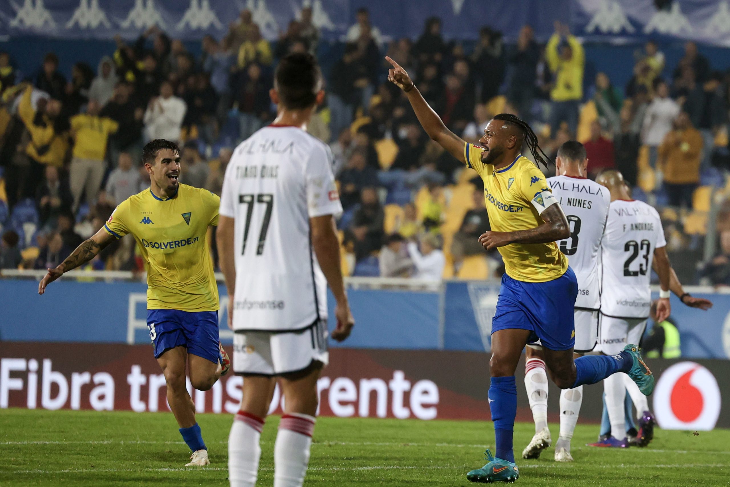 Estoril Praia vence Casa Pia e afasta-se da zona de despromoção