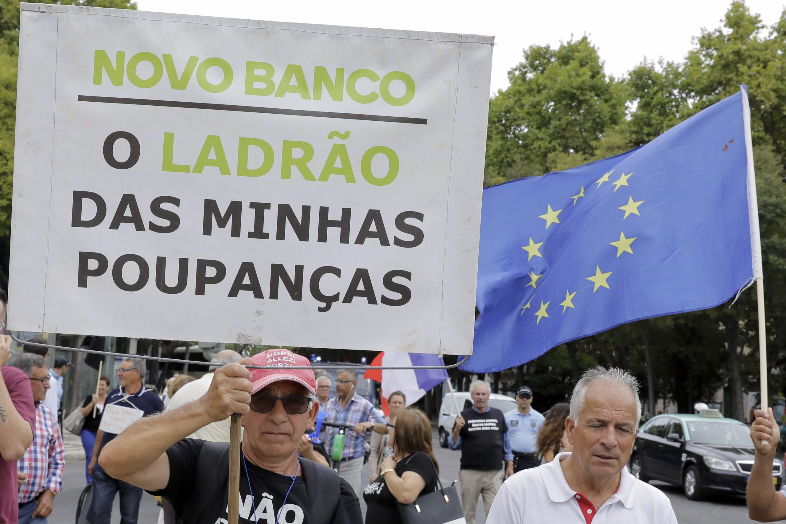 BES: Representantes de clientes lesados encomendam estudo para avaliar dano moral causado
