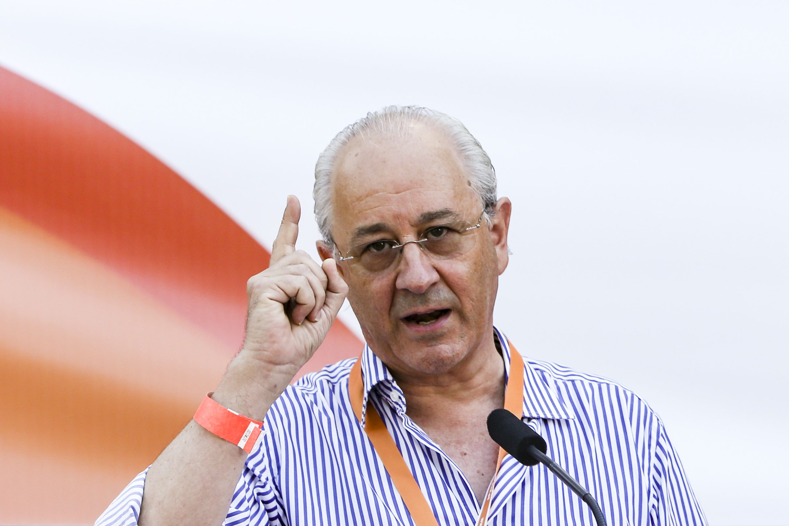 Rio rejeita partidarizar nomeação da PGR e aconselha quem discorda “estruturalmente” a sair do PSD